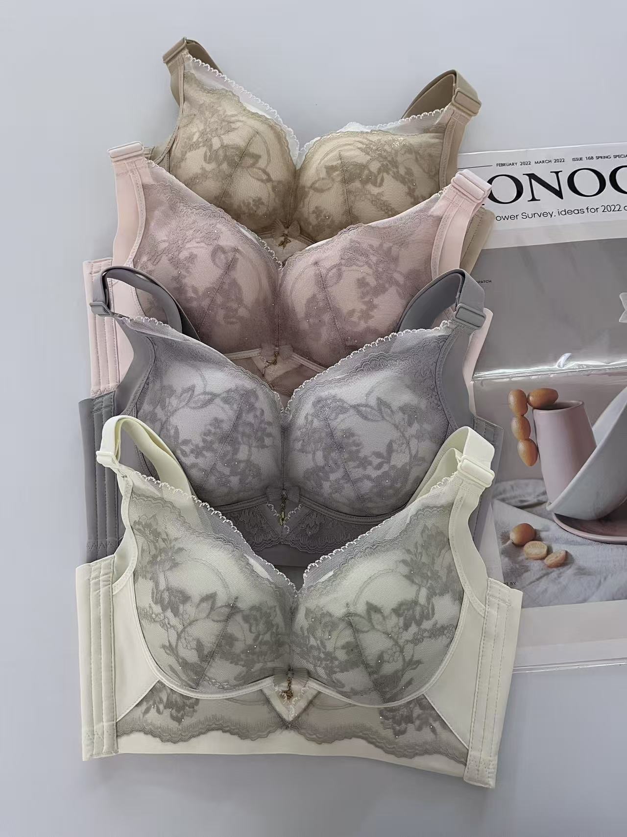 HH30 B-C Cup 以上 有小水餃 4扣 沒鋼圈 防走光 包副乳 側魚骨軟條   適合小山丘 至 DOUBLE MAY     Size M-XXL