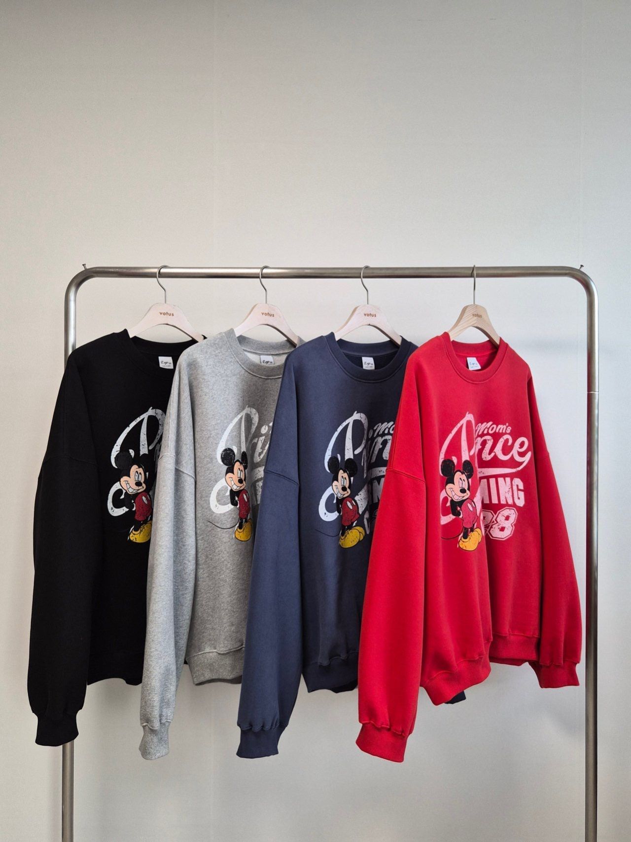 卡通圖案英文字衛衣 Votus-181T