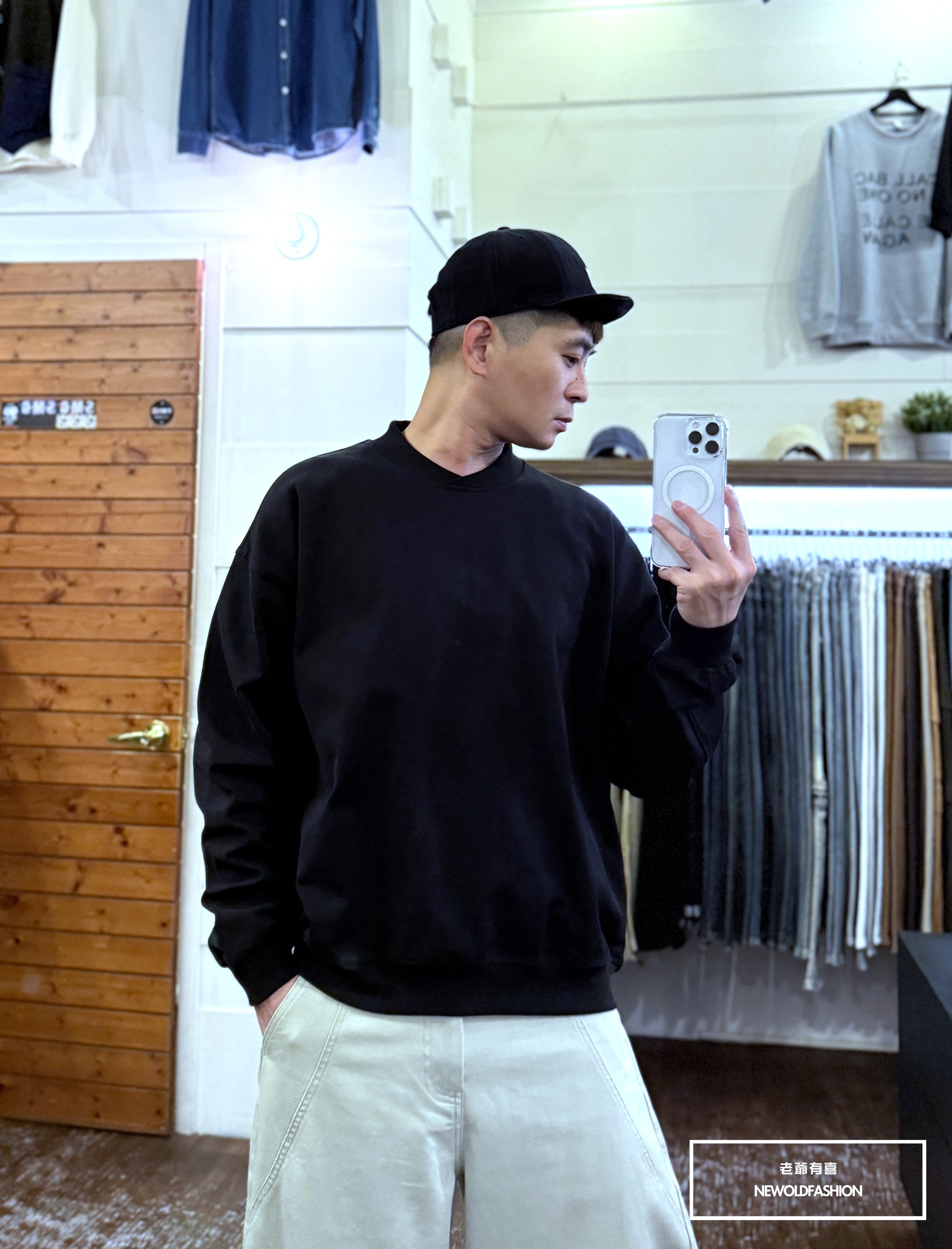 『新品上市』重磅交叉領車線大學T(NOF2510D902)-黑