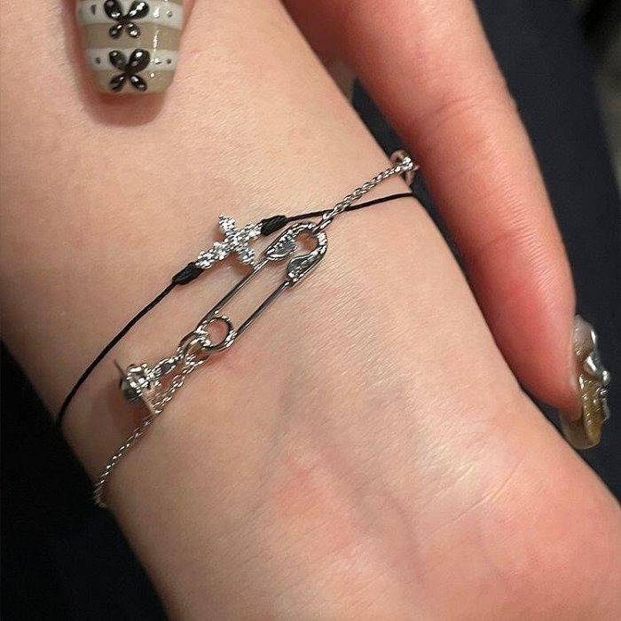 Vivienne Westwood扣針手鍊