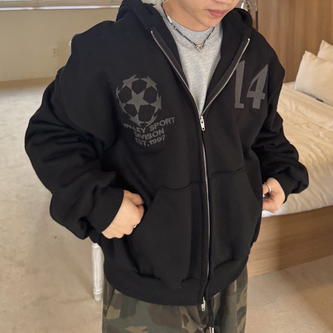 英文字圖案連帽拉鍊外套 BY-461JK