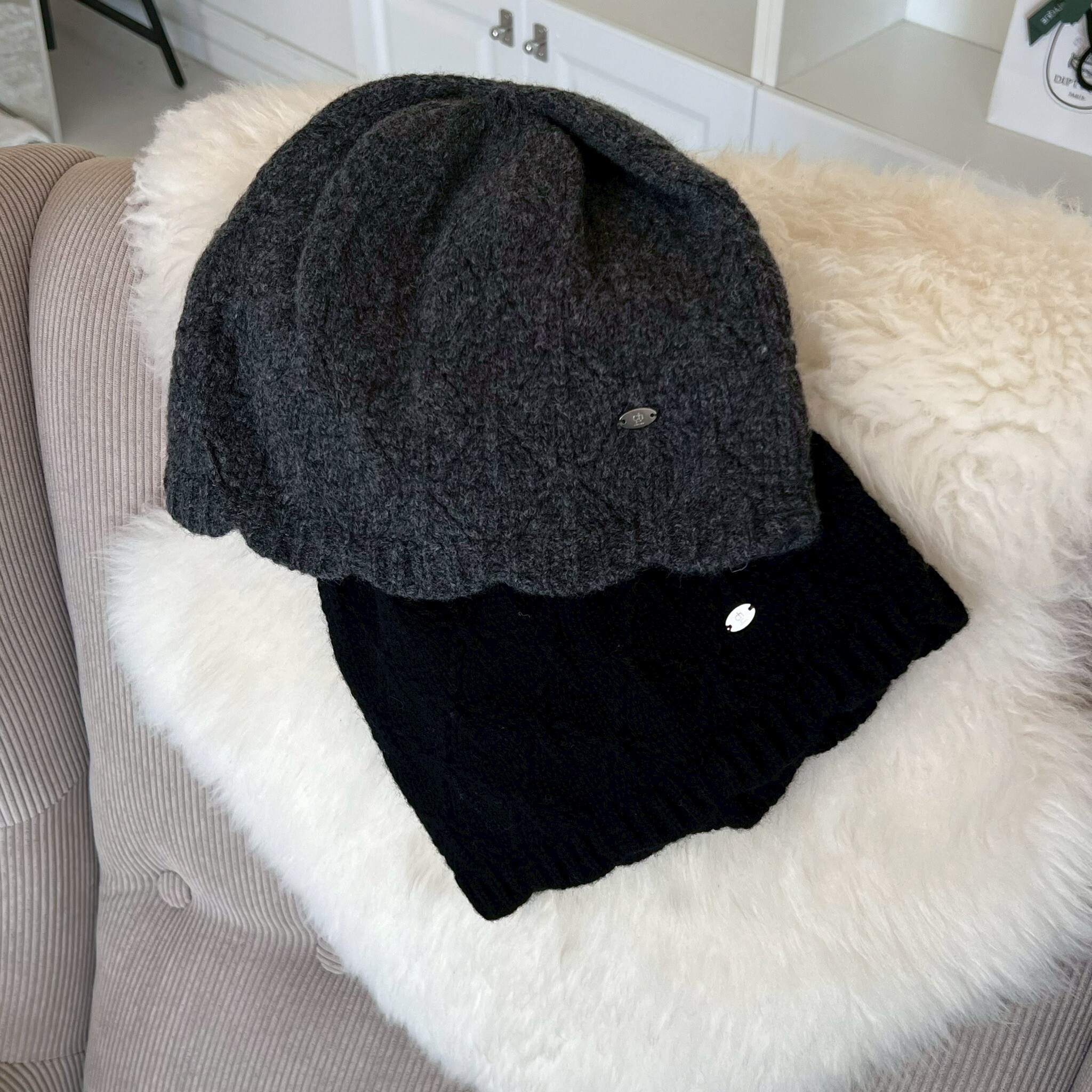 待冬季抵達 小鐵牌羊毛菱格毛帽