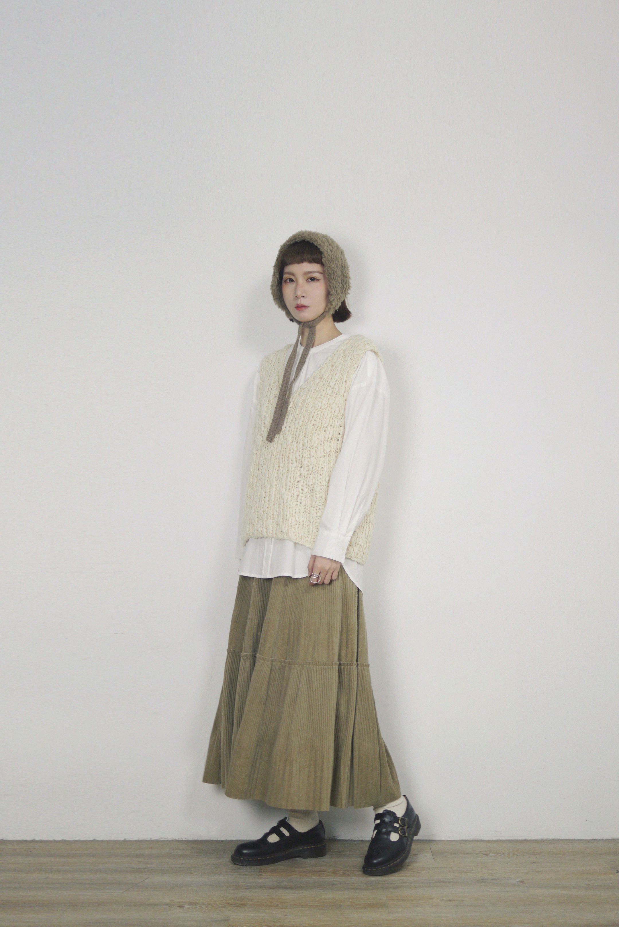 J.P.L. 立領水洗棉口袋弧形襯衫