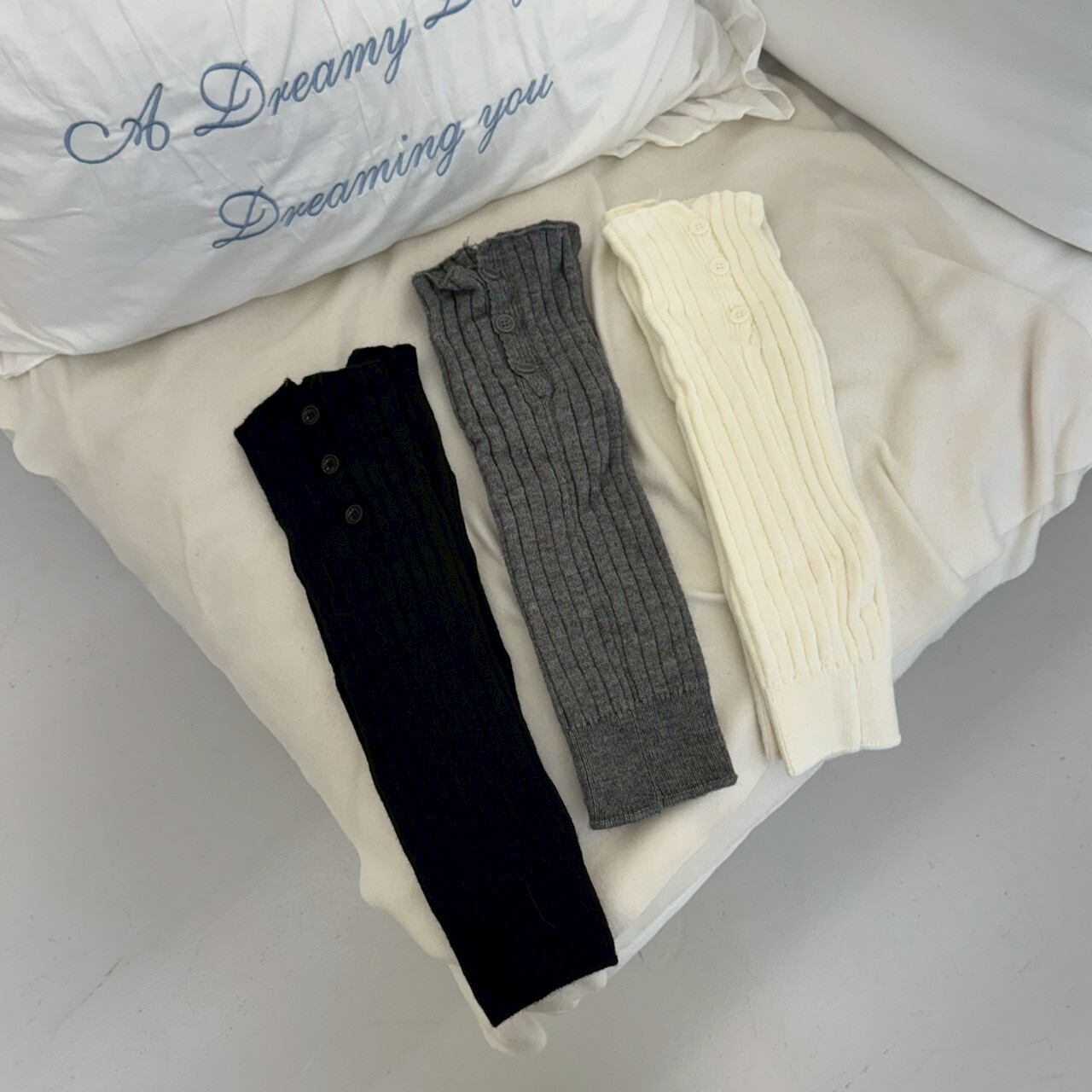 甜心少女日未眠 下開衩小鈕扣坑條襪套