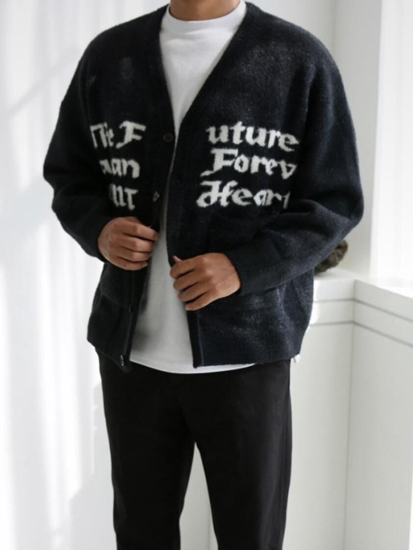 英文字開胸針織外套 Double-B-028JK