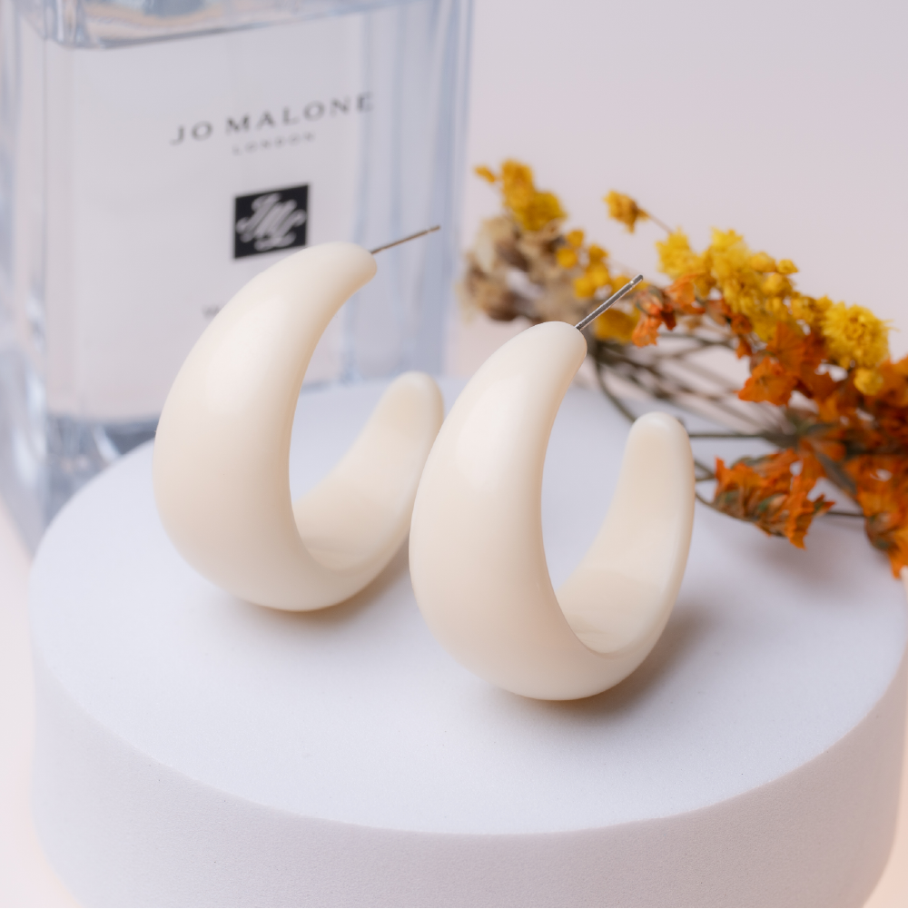 Retro C-shaped earrings