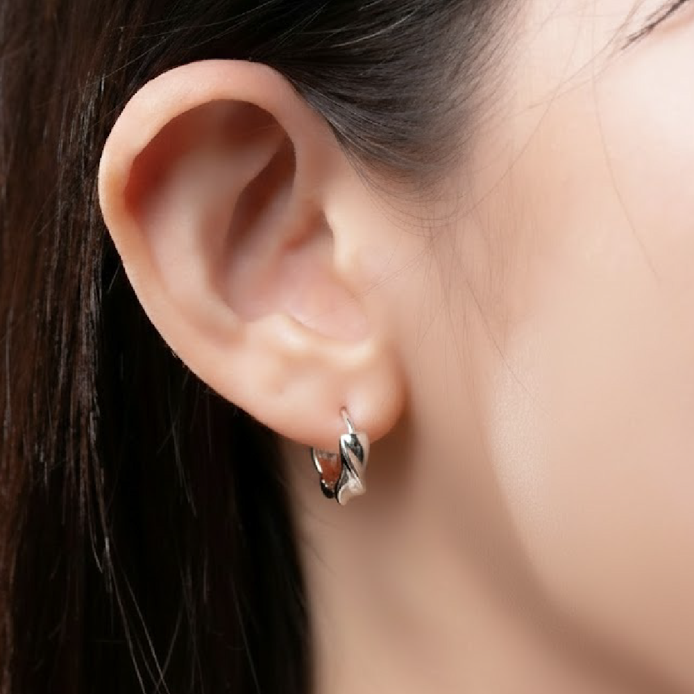 Geometric circular sterling silver earrings