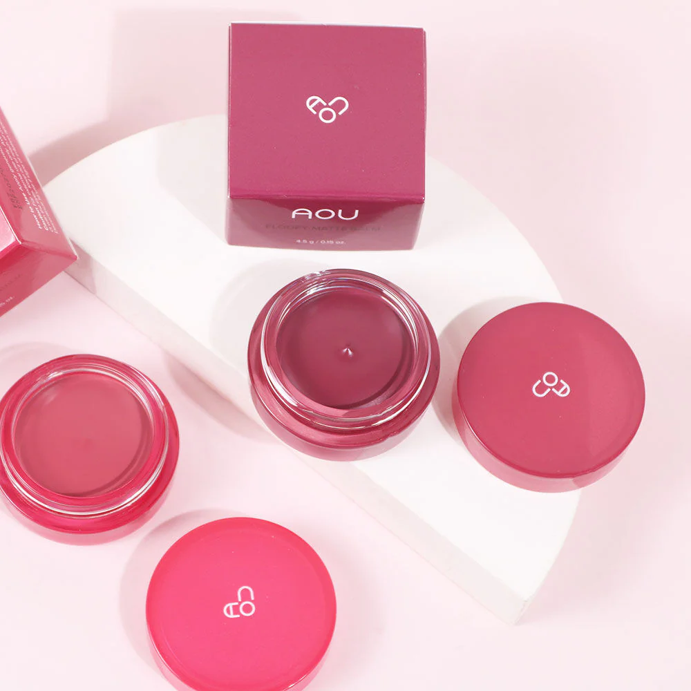 現 貨 (由倉庫直出)丨AOU Floofy Matte Balm 鬆軟霧面唇霜 #01- 08 唇頰兩用 太妍 金智媛推介