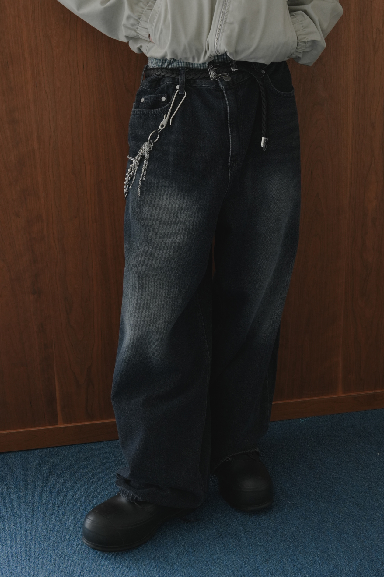 Wrap Embroidered Dyed Denim #牛仔褲