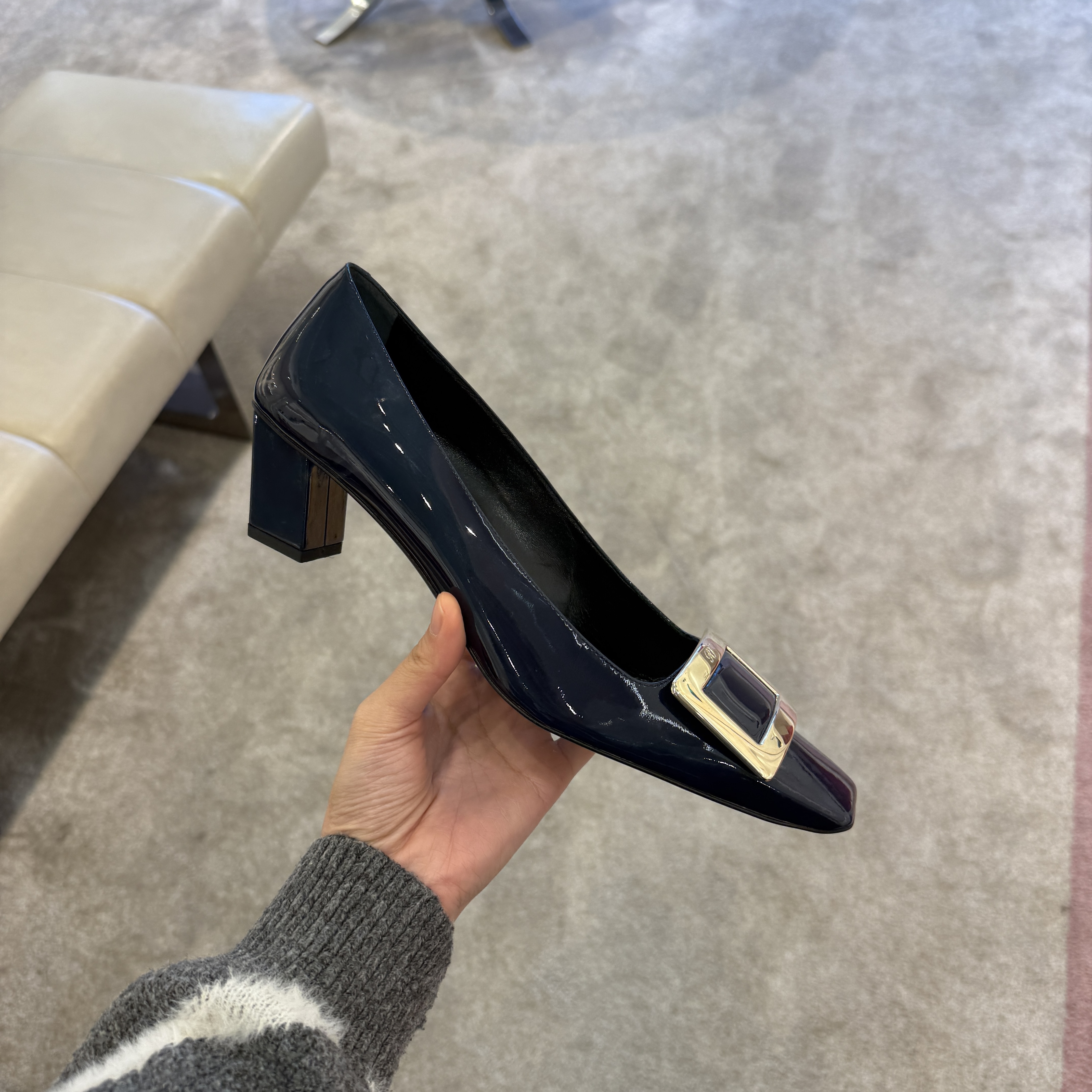 Roger Vivier RV Belle Vivier patent leather 45mm heels navy