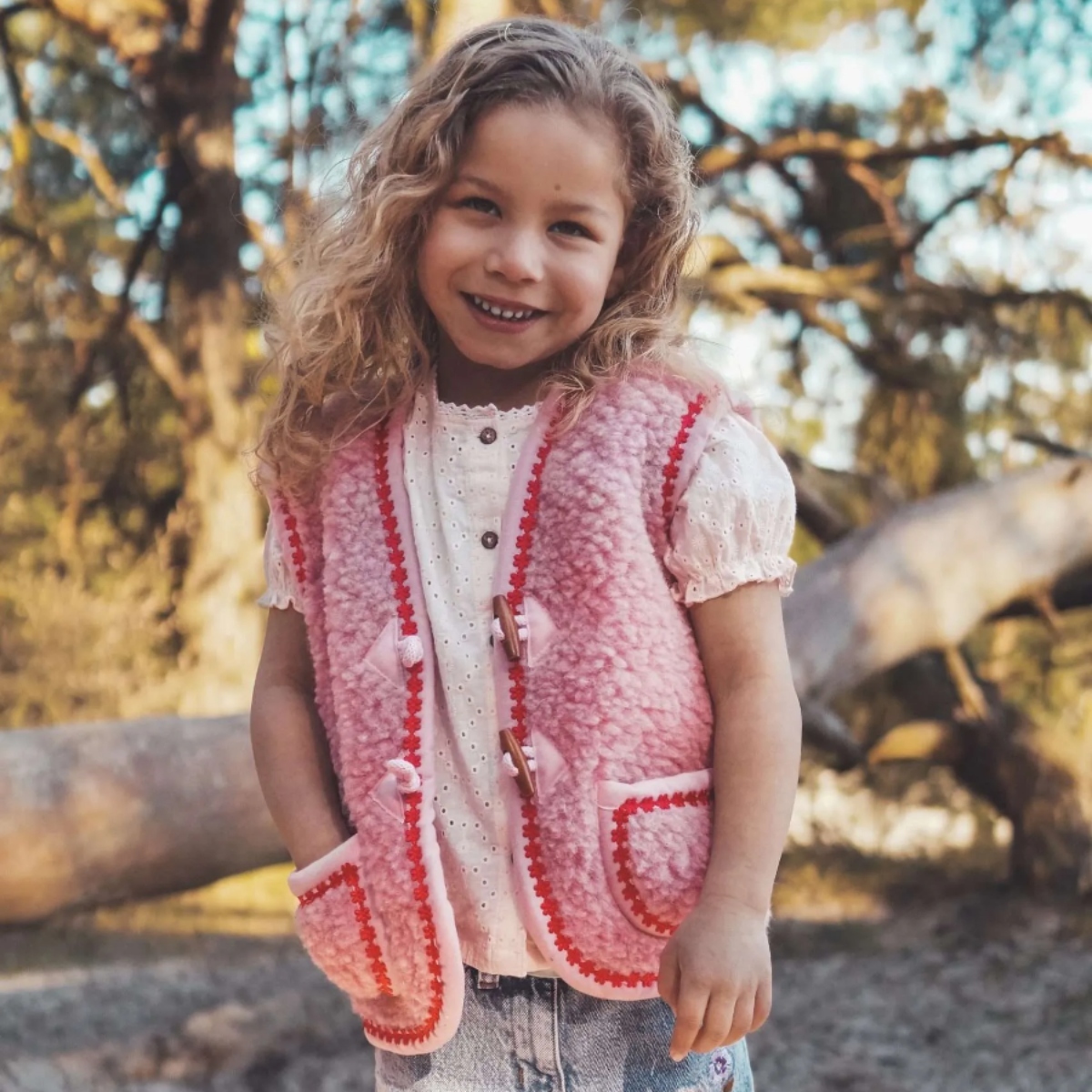 We Are Wovens 牛角扣羊毛背心 bodywarmer - Flower Power