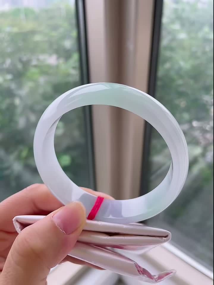 10235841 60mm冰飄綠翡翠手鐲 (58-60)