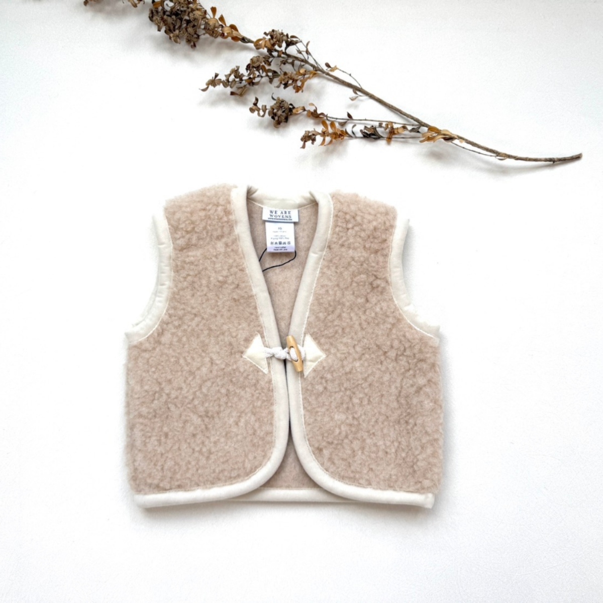 We Are Wovens 牛角扣羊毛背心bodywarmer - Cappuccino