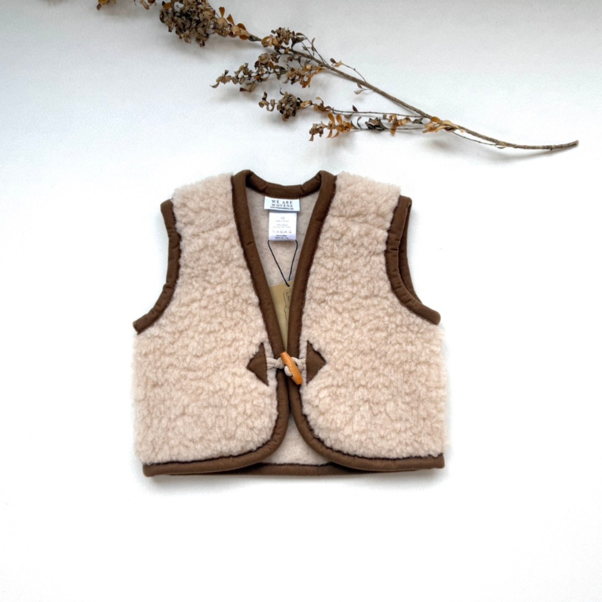 We Are Wovens 牛角扣羊毛背心 bodywarmer - Macchiato