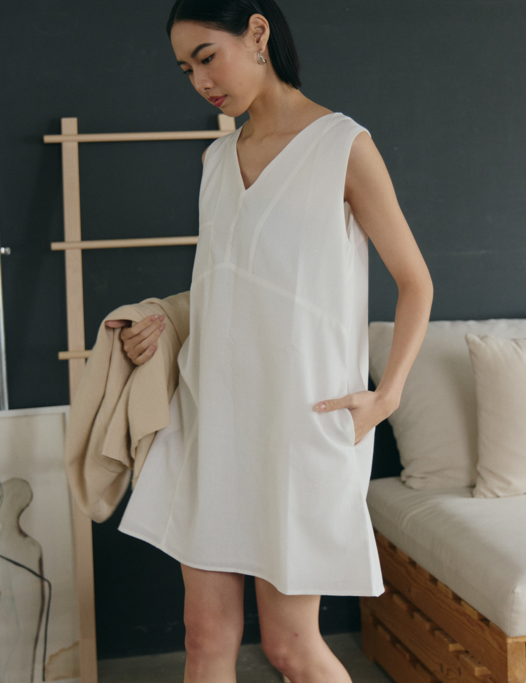 V領剪接多穿洋裝（白色/3尺寸）