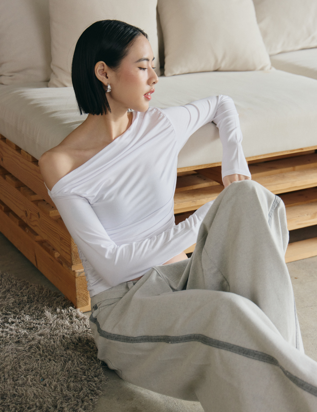 斜肩抓皺彈性上衣（白色/2尺寸）