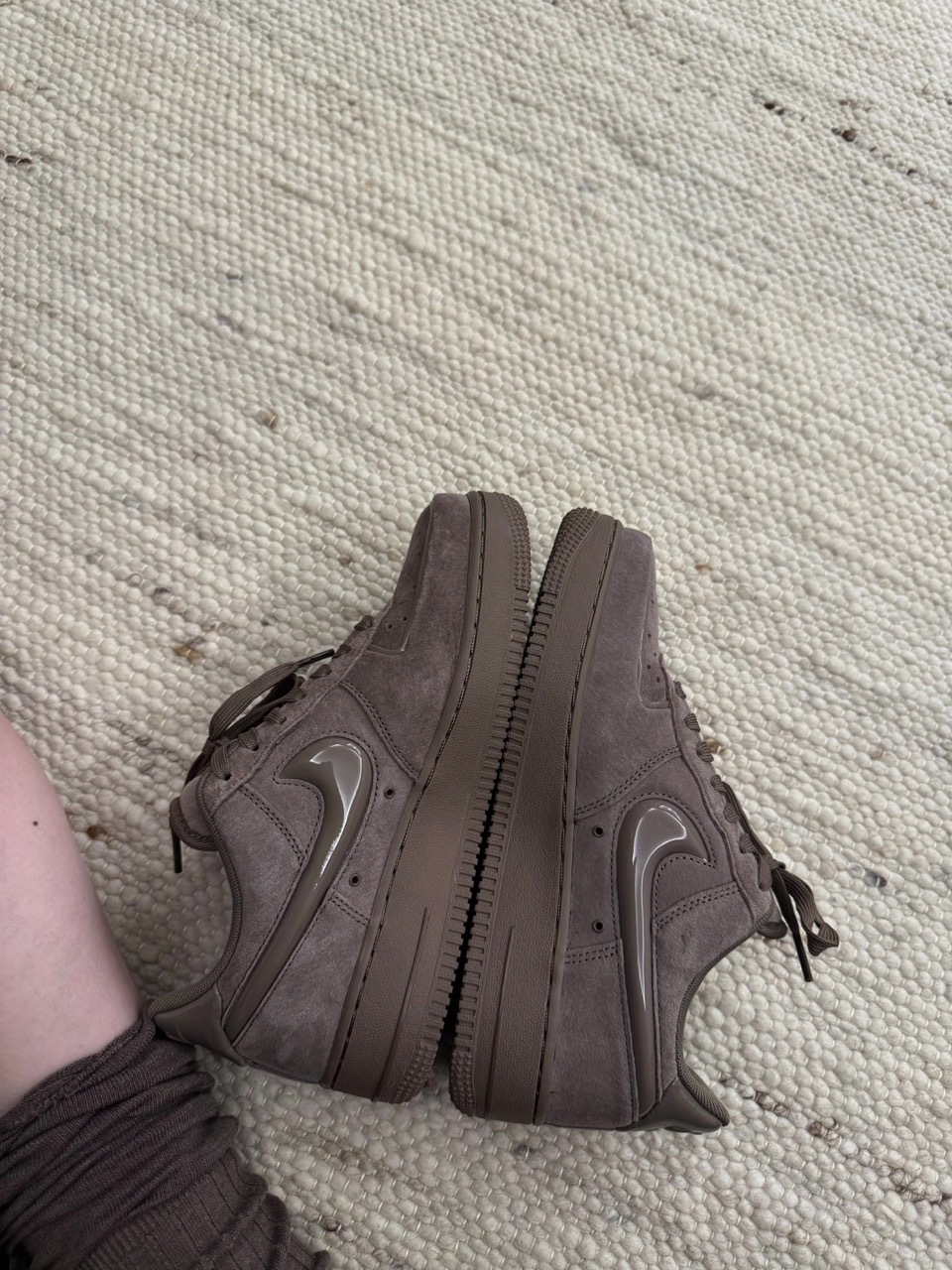 NIKE AIR FORCE 1 AF1 摩卡奶棕 大地色 咖啡色 絨面 女鞋 HV4406-200 / 預購