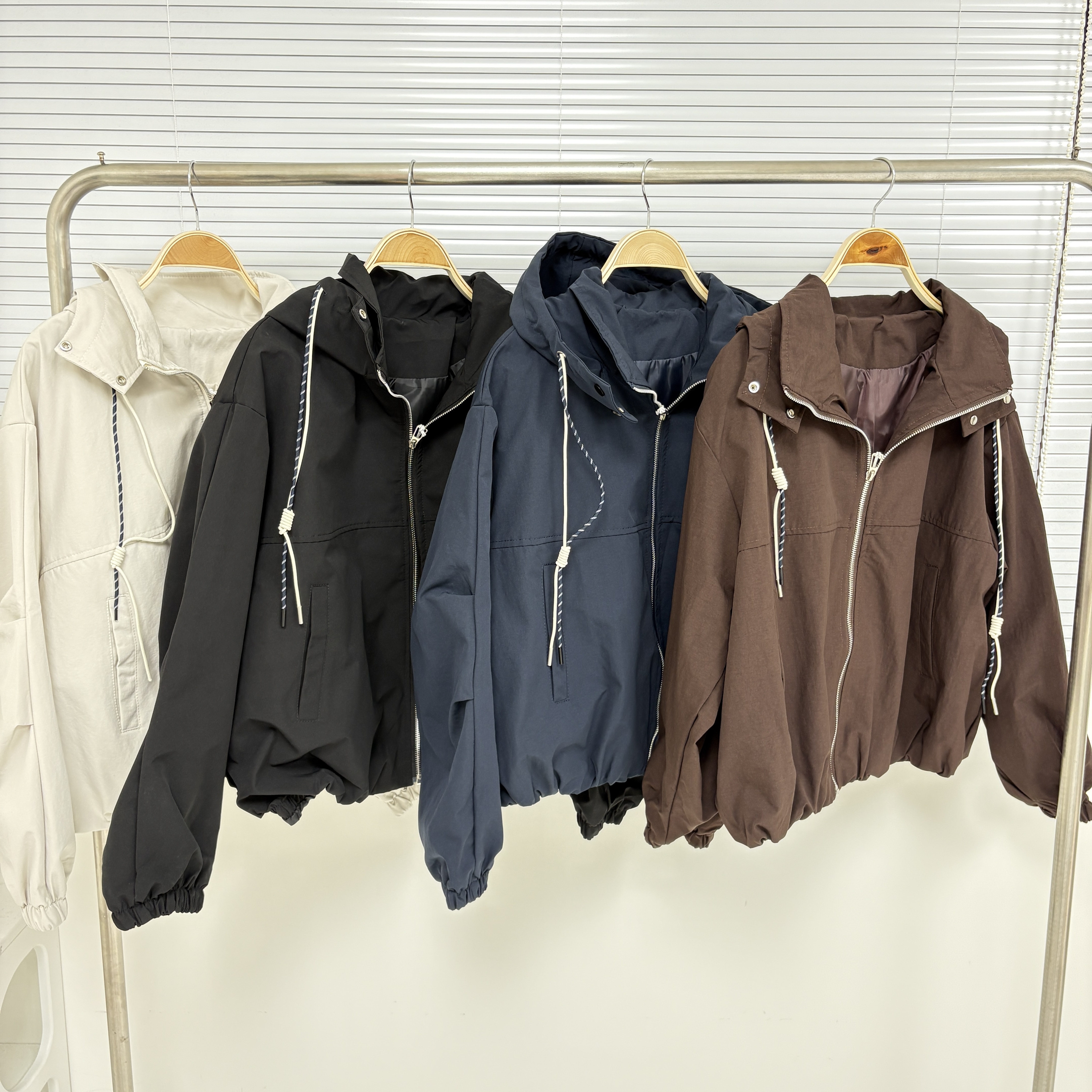 【Hoi2推介】雙色帽繩有帽外套