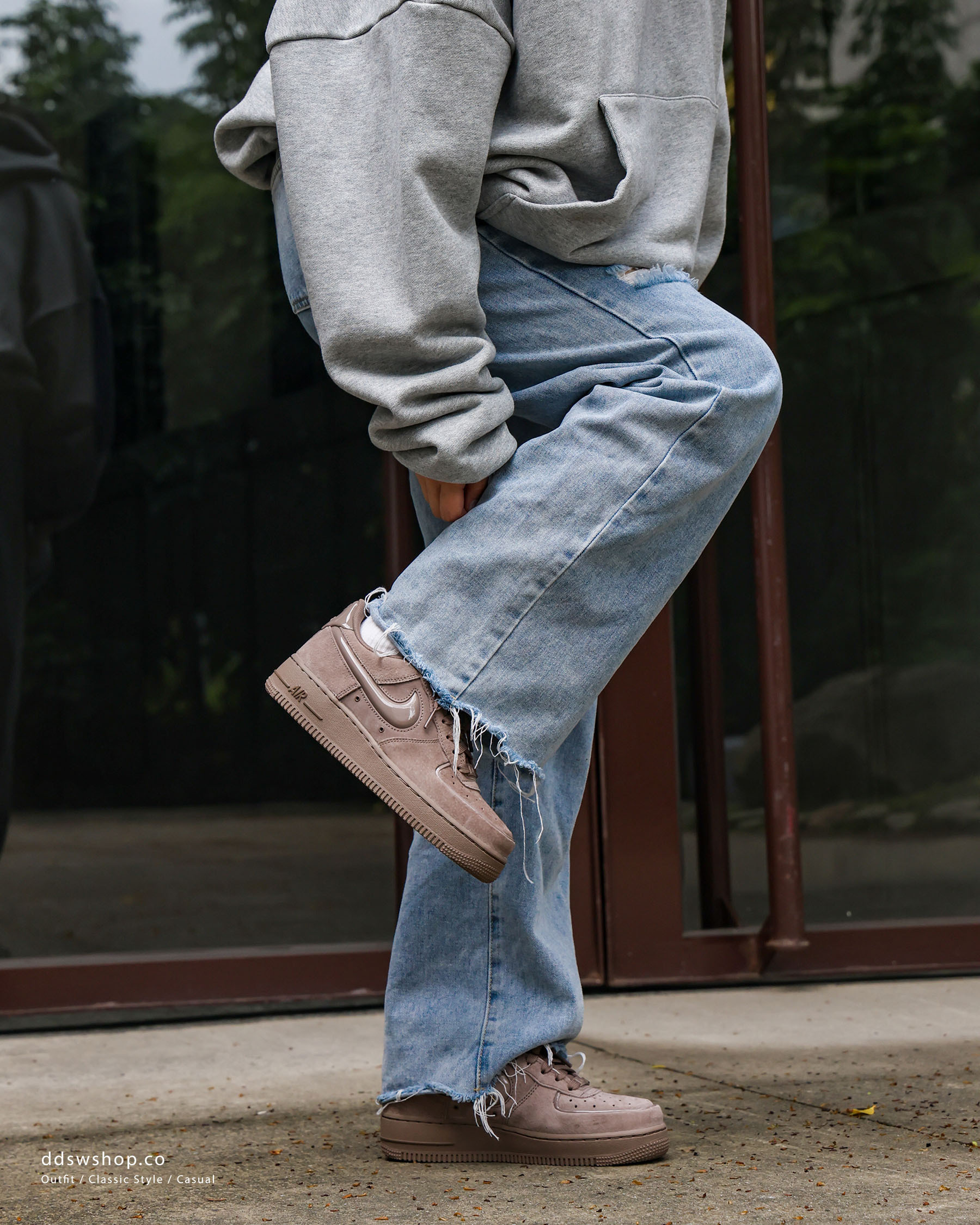 "代購" NIKE AIR FORCE 1 AF1 奶棕色 絨面 女鞋 HV4406-200