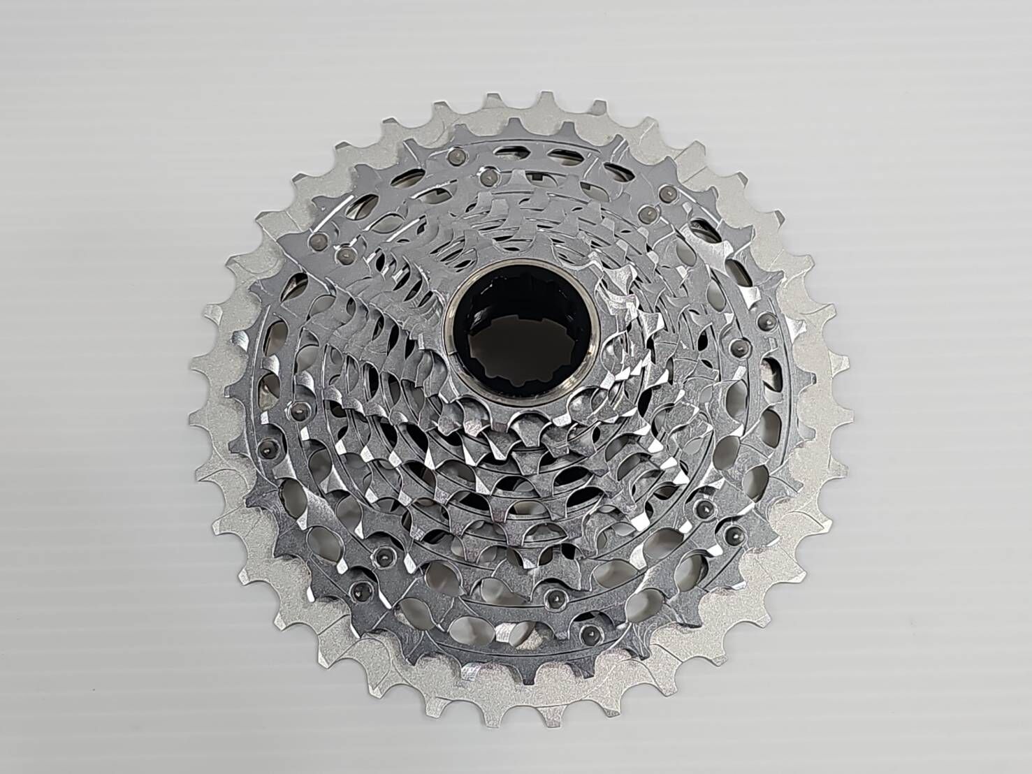SUNSHINE 日暉輕量化飛輪日暉飛輪SU12-1136SL Shimano HG 12S飛輪11-3