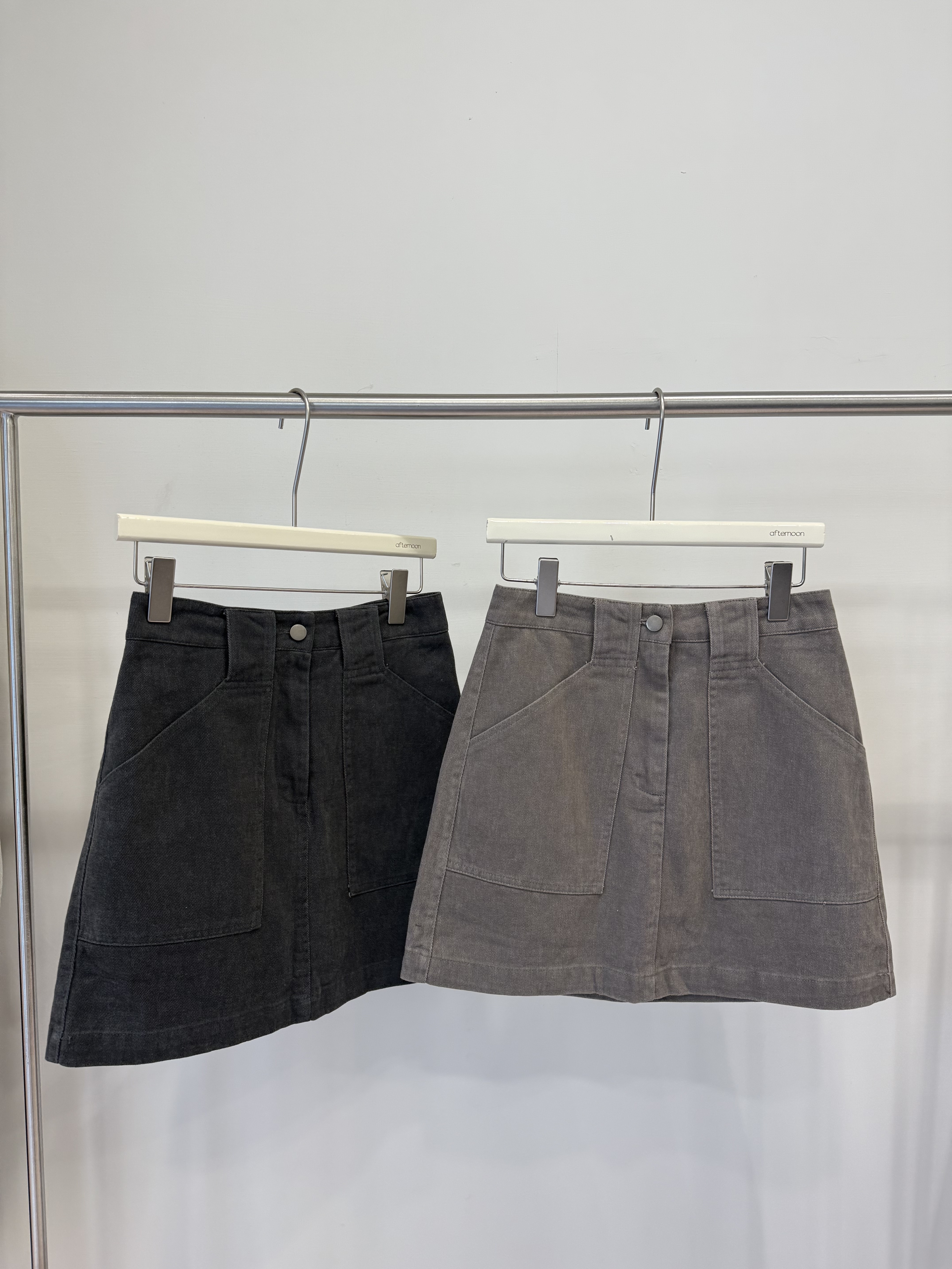 216 薄磨毛斜紋布短裙(內裡安全褲)