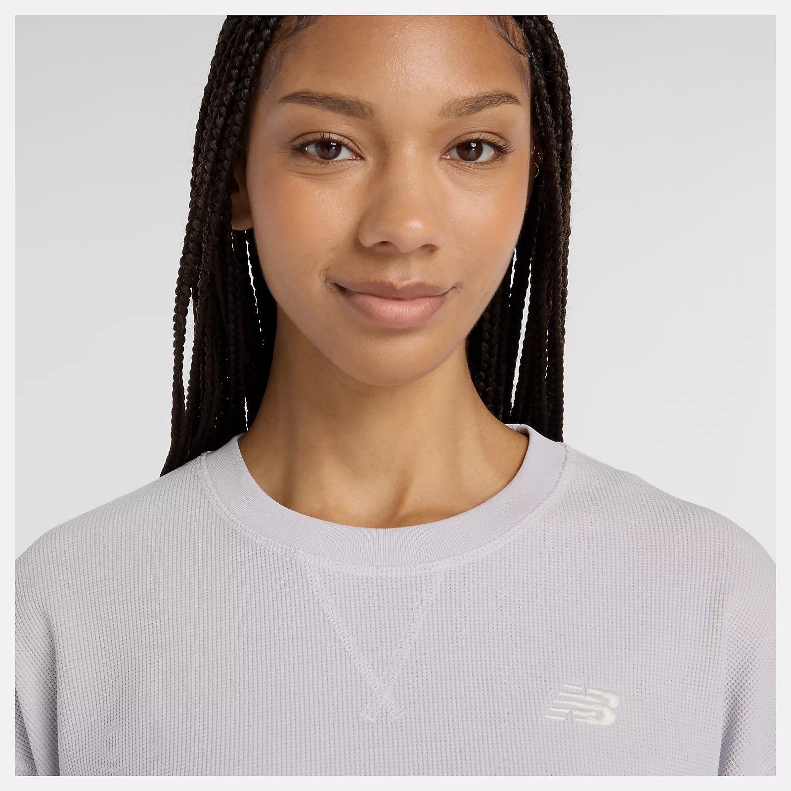 NEW BALANCE 大學T NB 淺灰 華夫格 短版 長袖 上衣 女 WT53529PEG