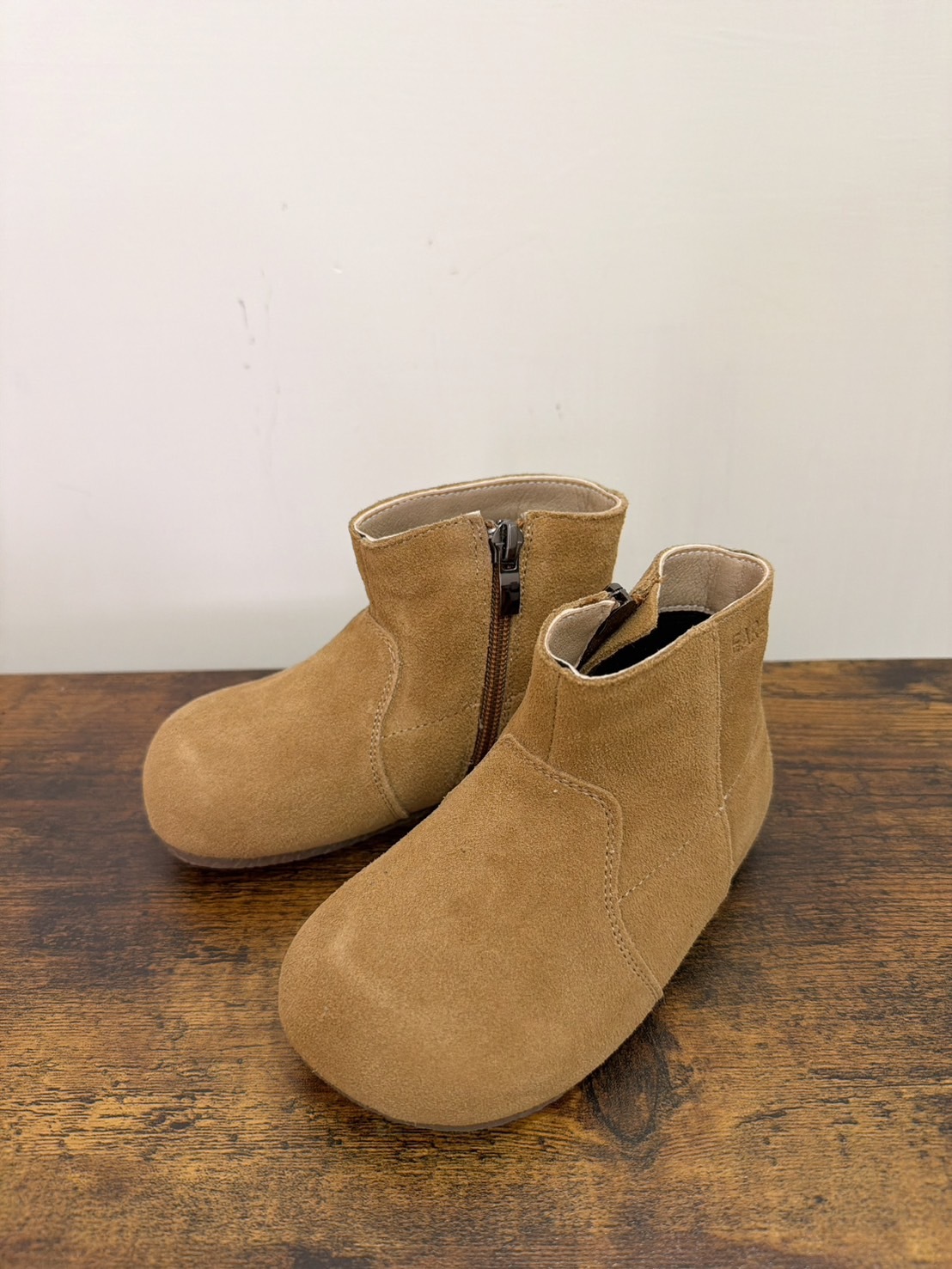 中性麂皮軟墊靴