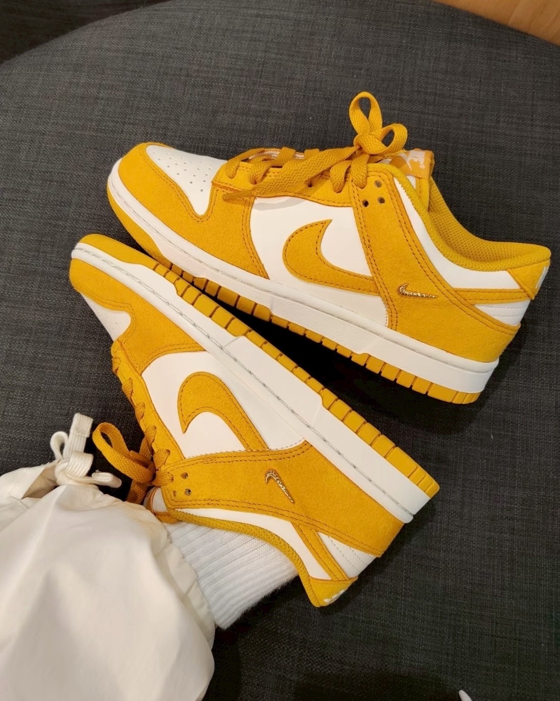 Nike Dunk Low "Pale Ivory" 芒果奶酪 黃白 螺紋小金勾 復古 麂皮 低筒休閒鞋 女鞋