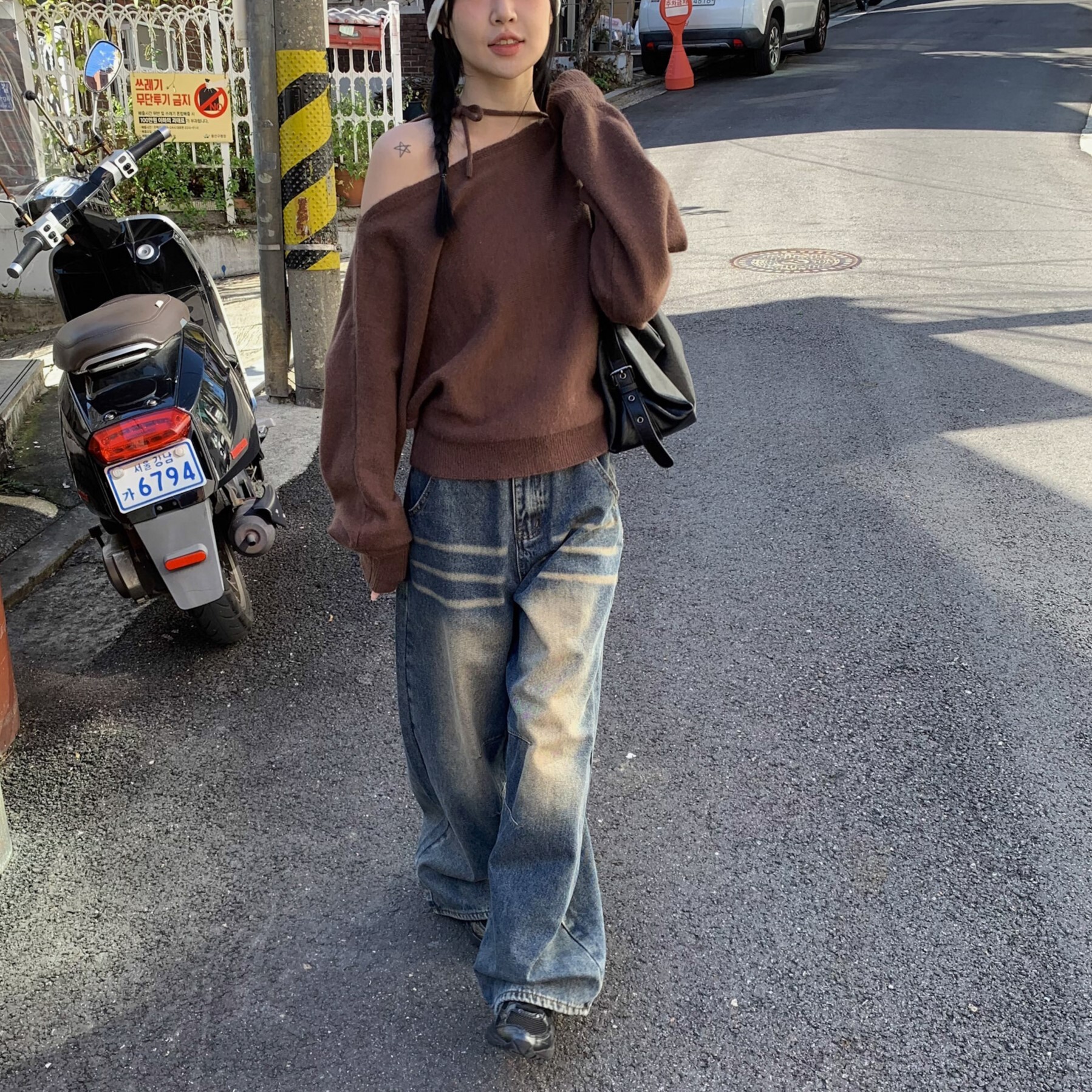 ISA_新色! Fall in Love 斜肩綁帶針織上衣_51044