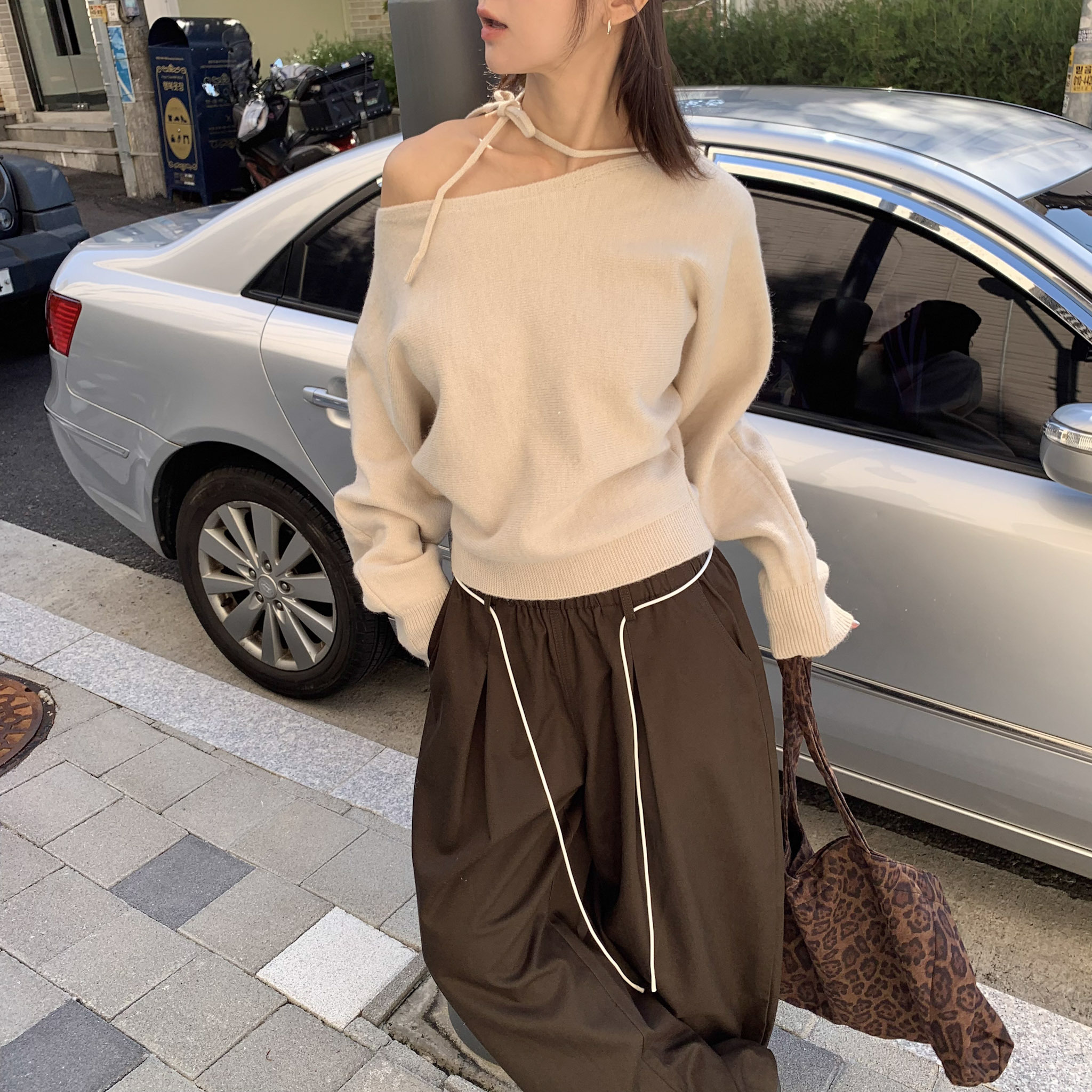 ISA_新色! Fall in Love 斜肩綁帶針織上衣_51044