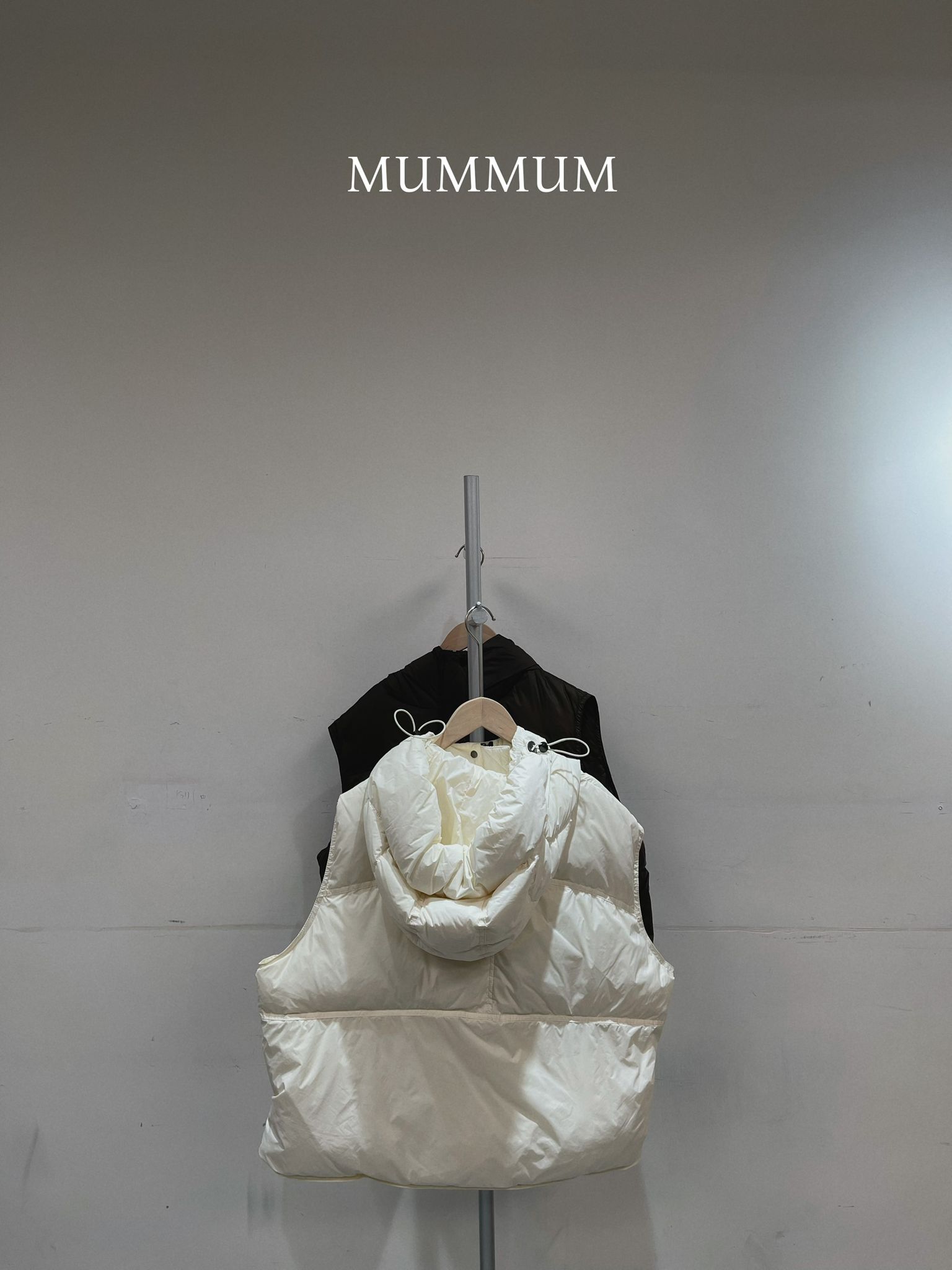 0212840a/輕量連帽羽絨背心 52/52/23