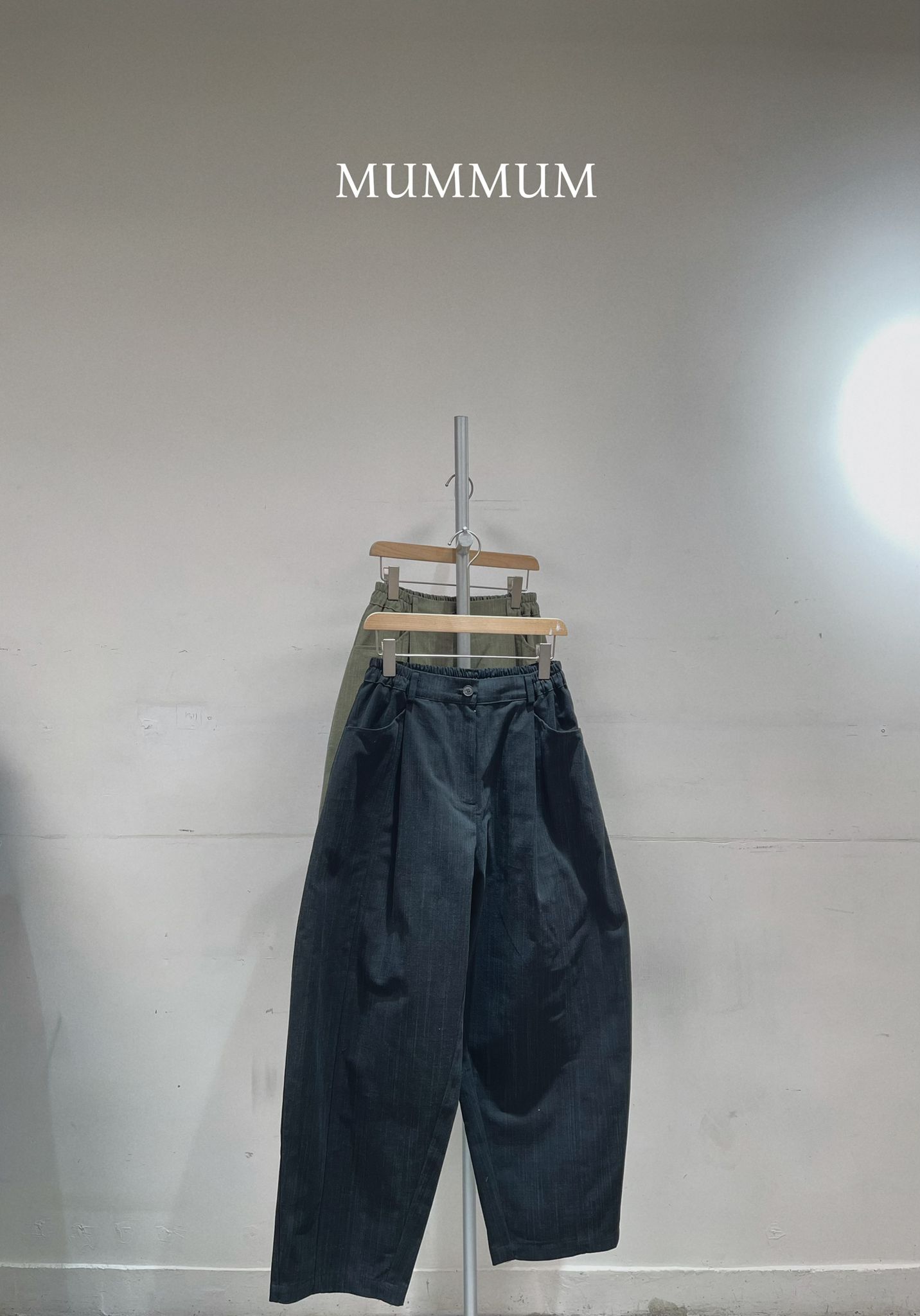 03603a/暗線休閒彎刀褲　28-40/46/39