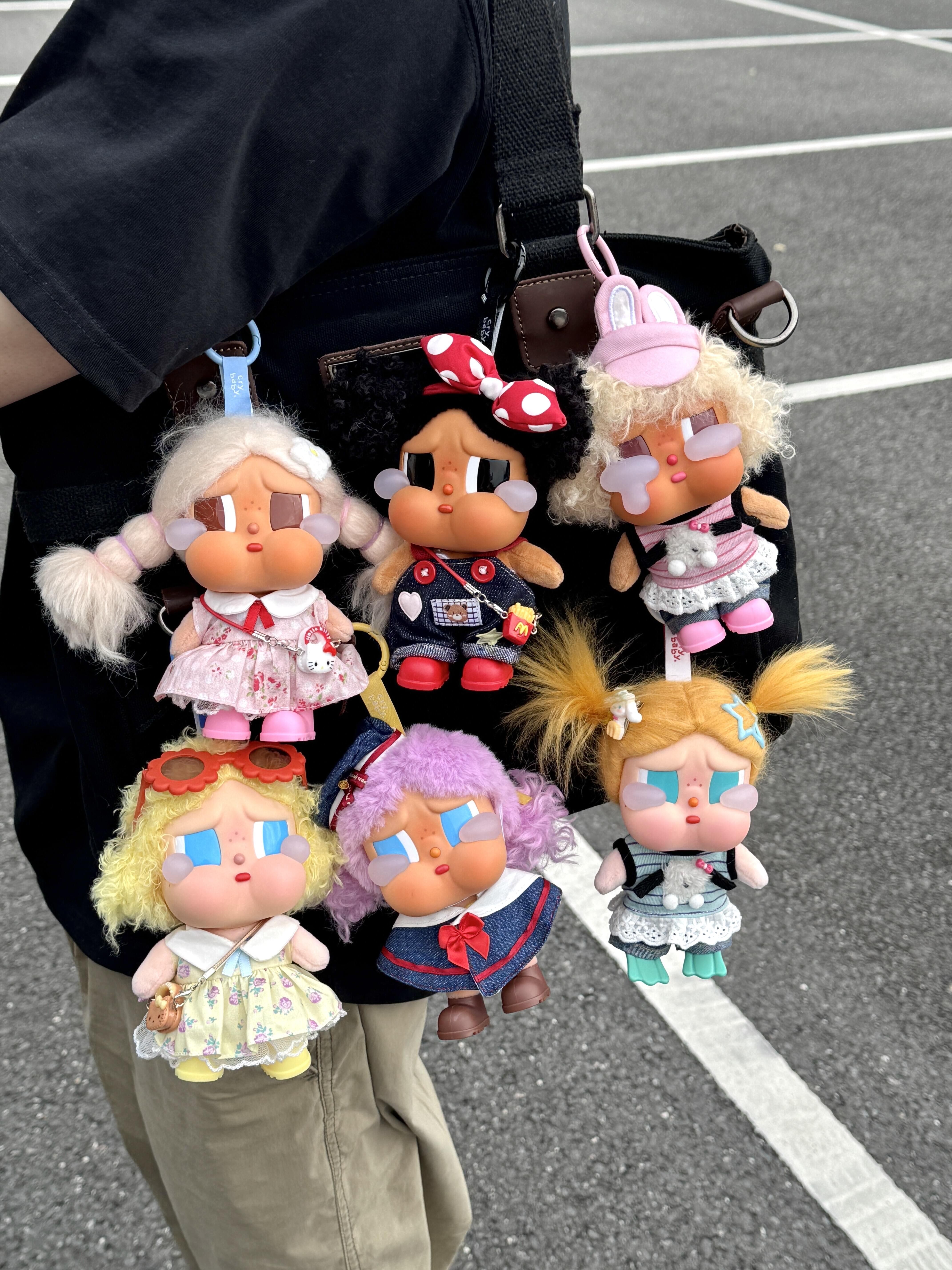 POPMART 泡泡瑪特 CRYBABY Vacation Made On 度假系列 哭娃 糖膠毛絨吊飾 鑰匙圈 盲盒 6+1款/預購