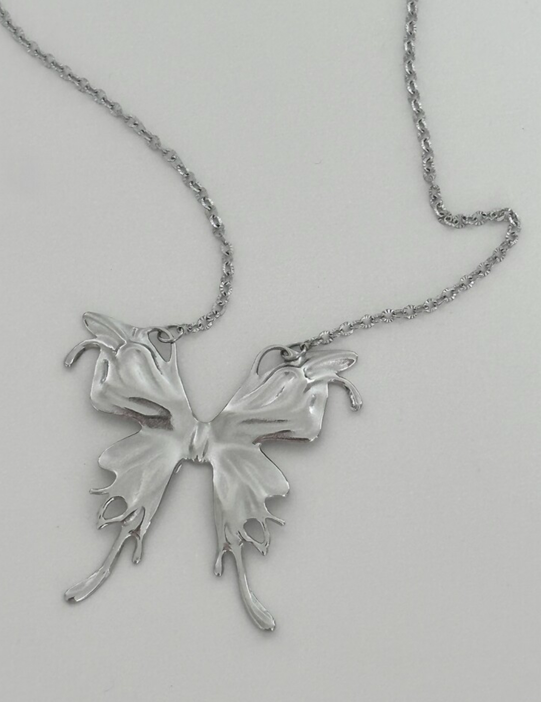 OFUSE - 24 winter - butterfly necklace
