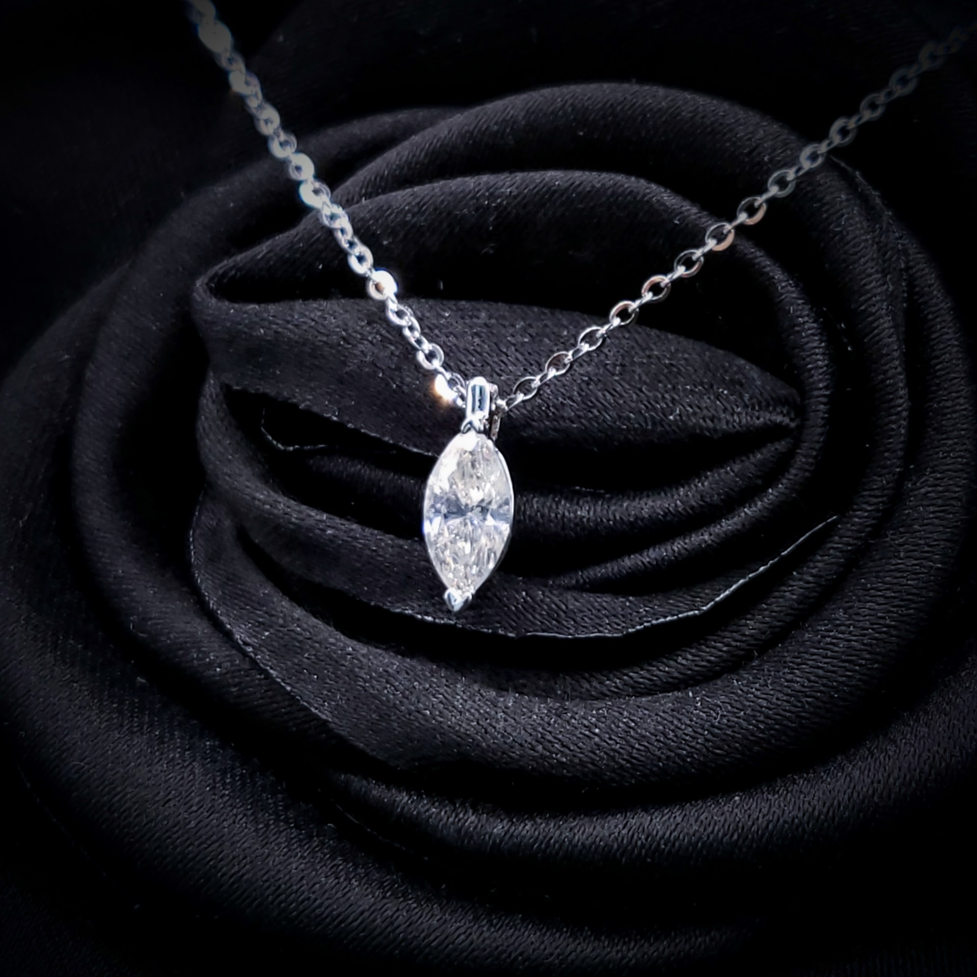 全新18K白金【單粒50份欖尖形鑽石】頸鍊