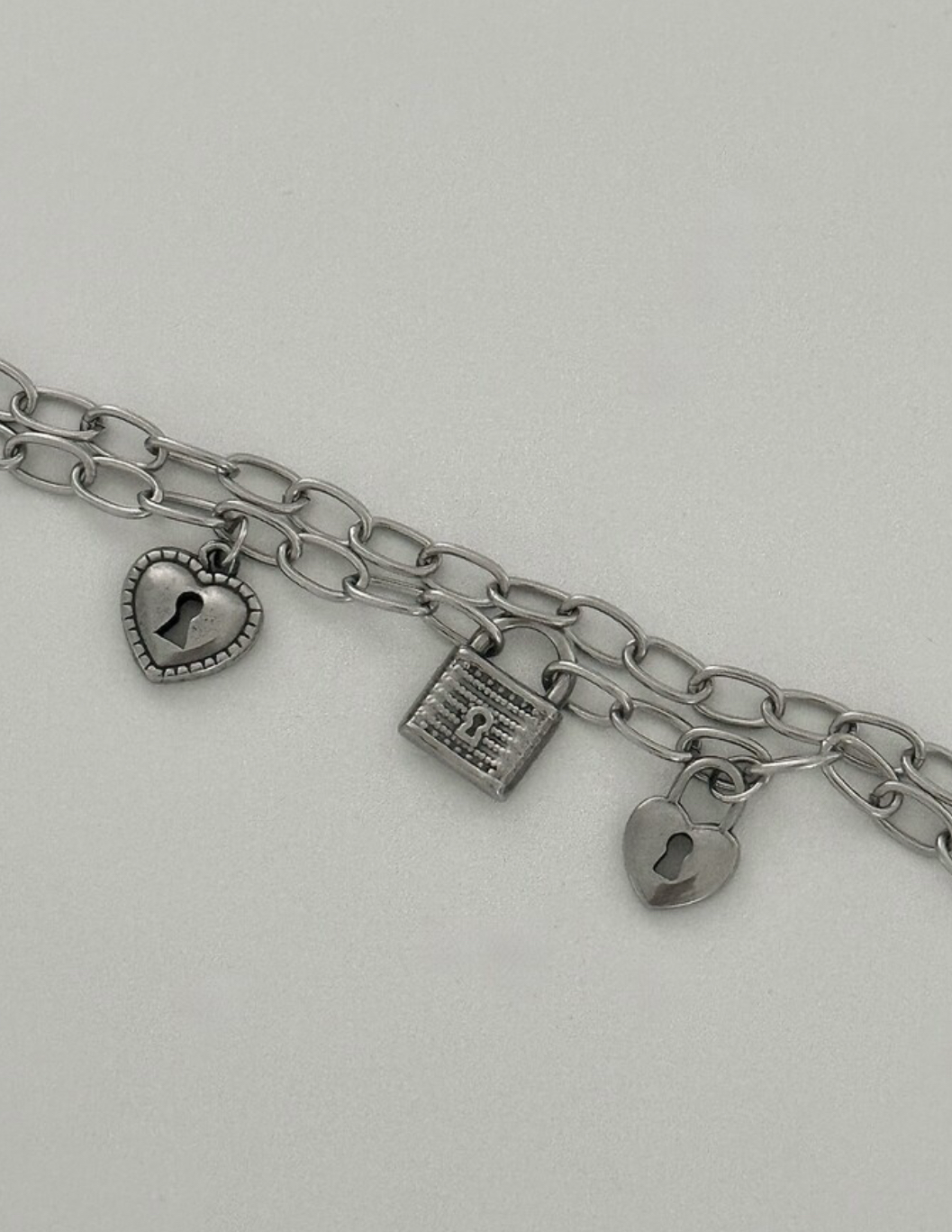 OFUSE - 3 lock bracelet