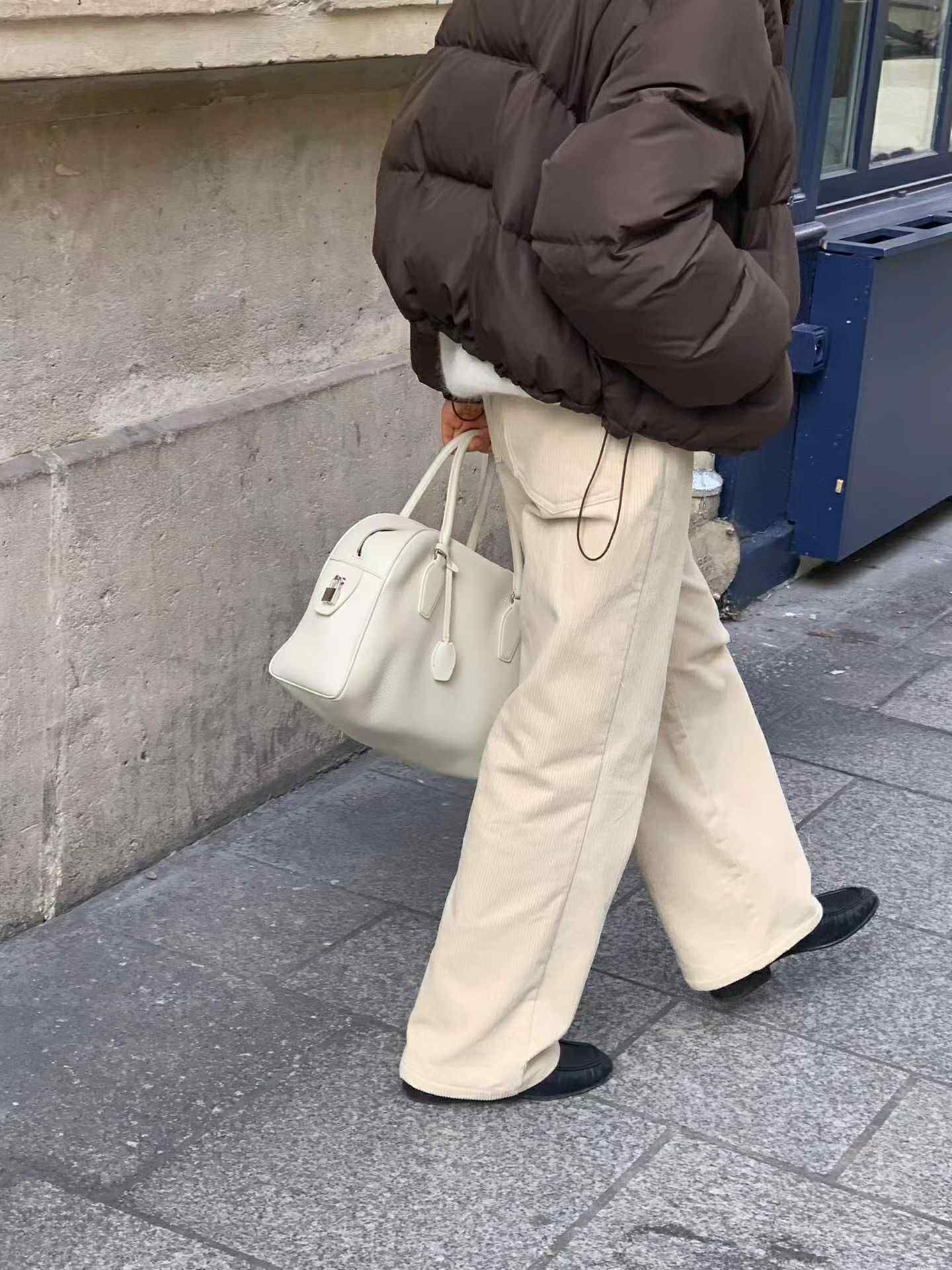 QC32 柔霧燈芯絨直筒褲