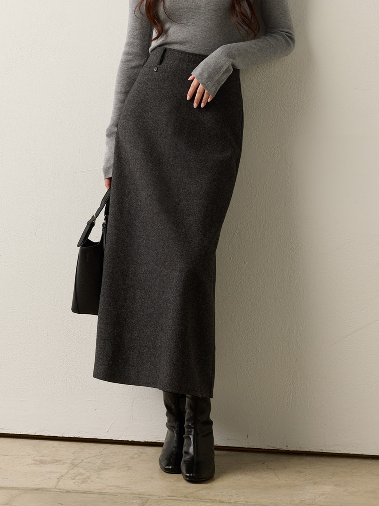 2603 裝飾口袋後開衩毛呢長裙（50%羊毛）