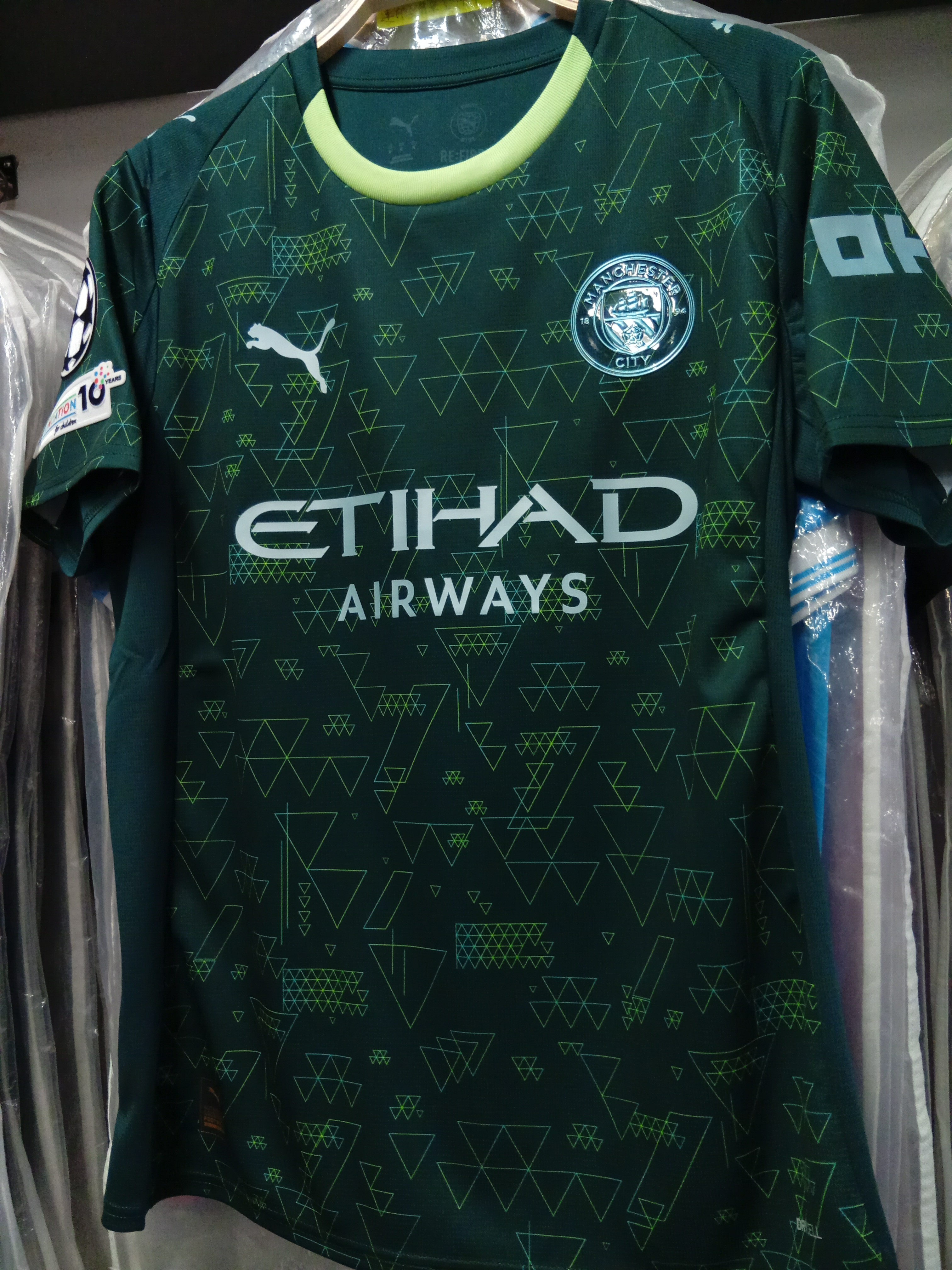 25-26曼城 x EA SPORTS FC夏蘭特球迷版球衣