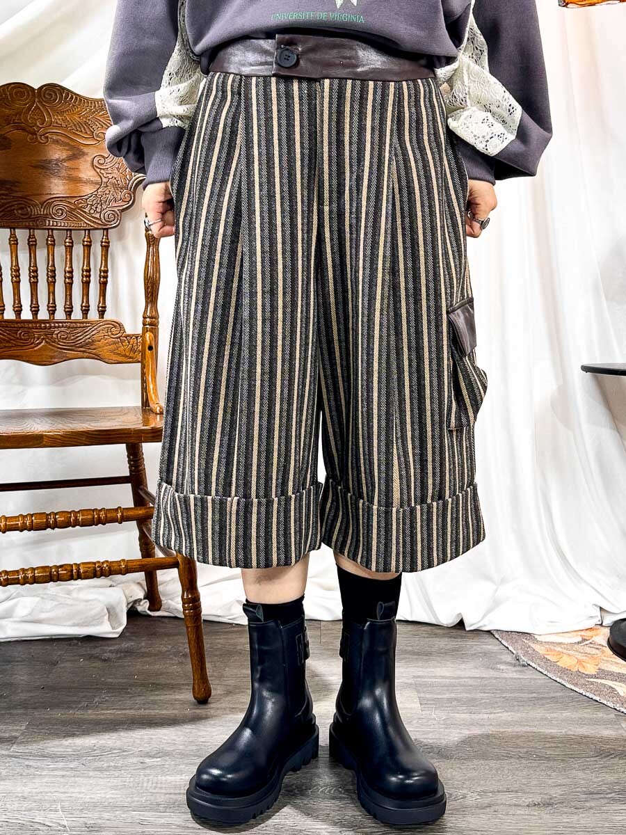 ⬇️開倉低至半價😱FINALSALE📣後腰橡根．腰位仿皮料．直紋絨絨料褲 (有袋)【不設退換】