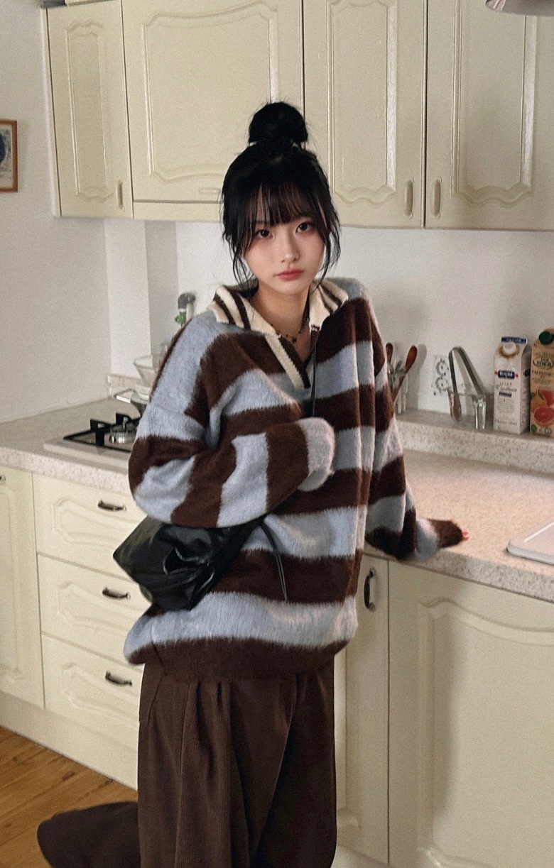 【優惠價預訂】韓國反領拼色橫間毛毛冷衫（4色）