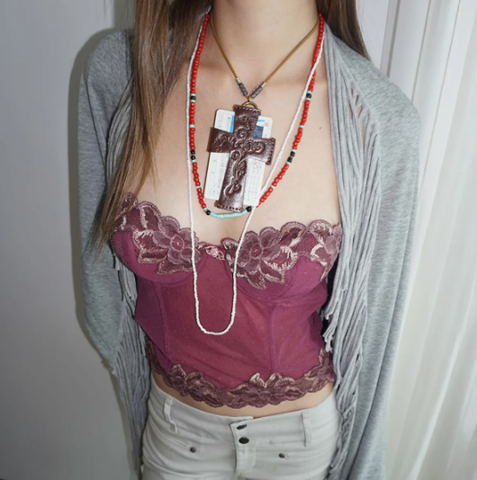 SCULPTOR Cross Strap Layered Wallet Metal 十字架皮革卡夾 卡夾 掛鍊 項鍊 Cortis馬丁同款 Aespa Winter同款 金冬天 (3色)