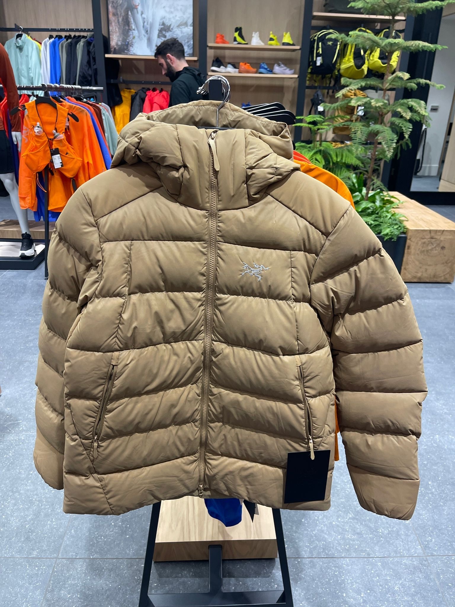 Arc'teryx thorium hoodie jacket camel