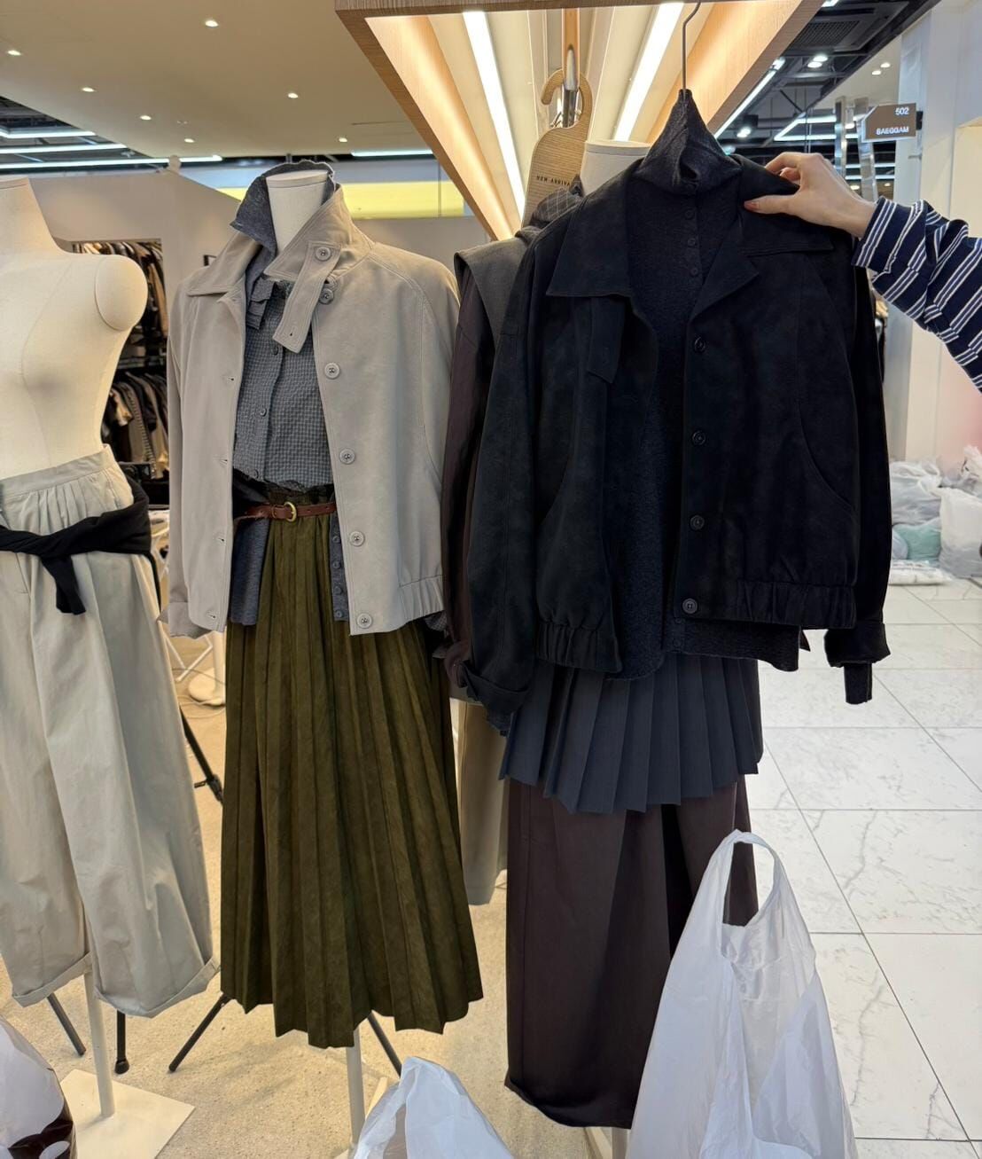 AB5254 復古企領翻皮外套