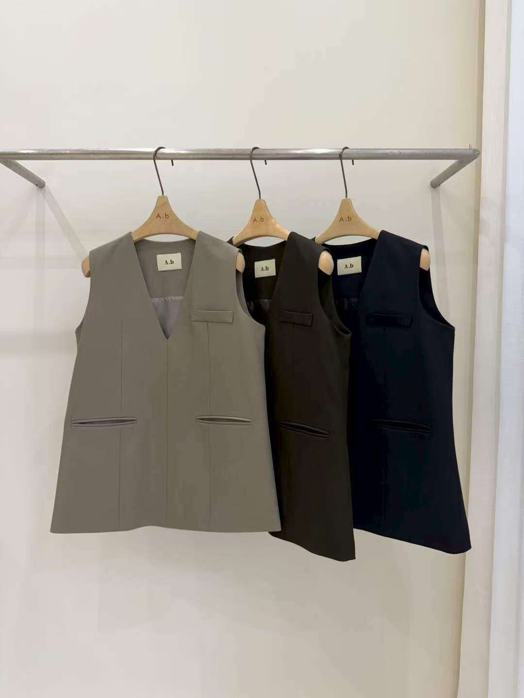 AB5253 疊穿西装面料長背心