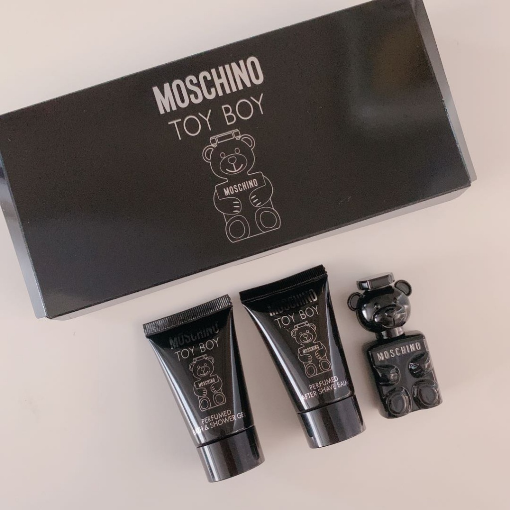 現 貨 (由倉庫直出)丨Moschino Toy boy 禮盒套裝 (香水5mL x 乳霜25mL x 沐浴露25mL)
