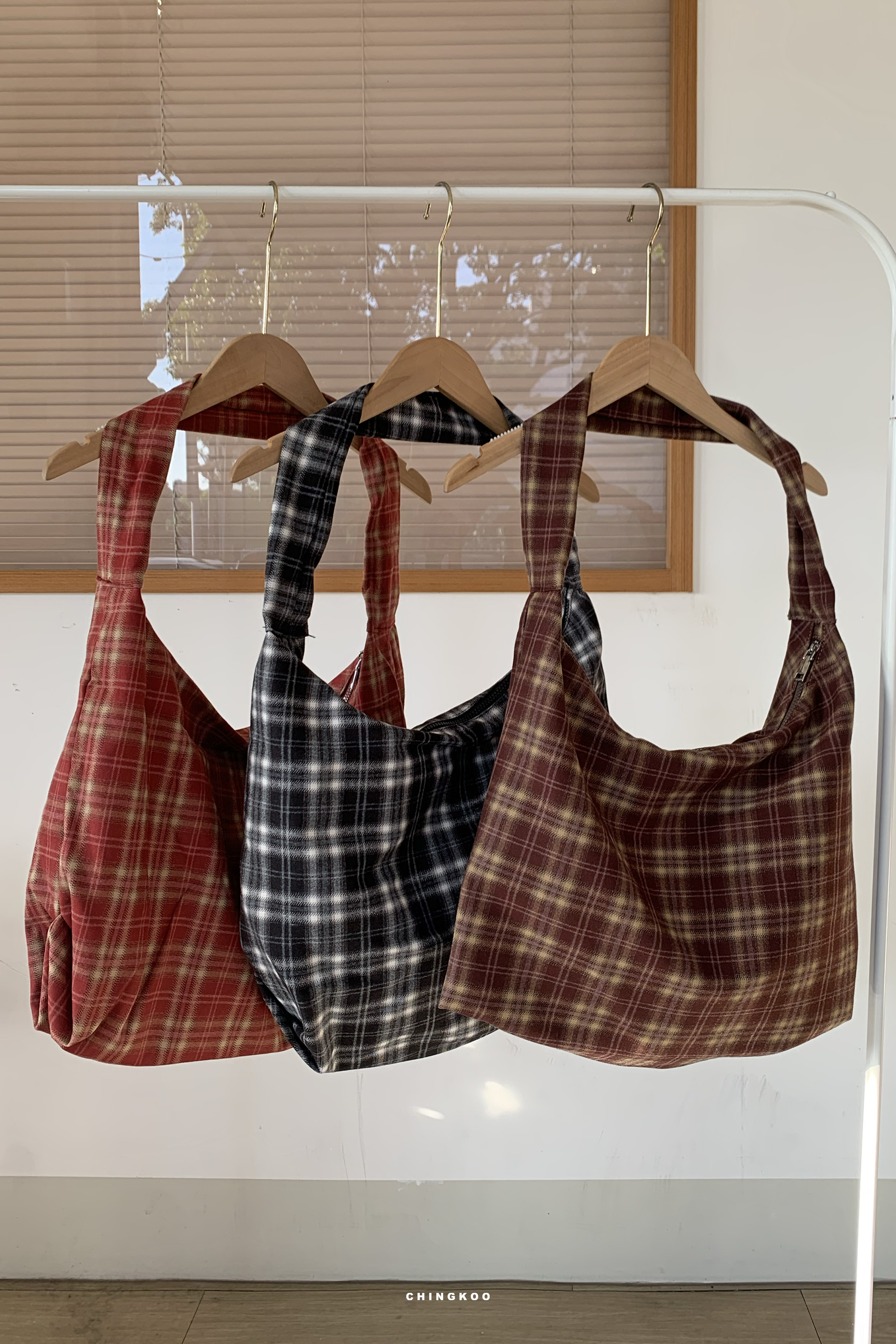 冬・Winter ²｜暖系格紋肩背包 3色