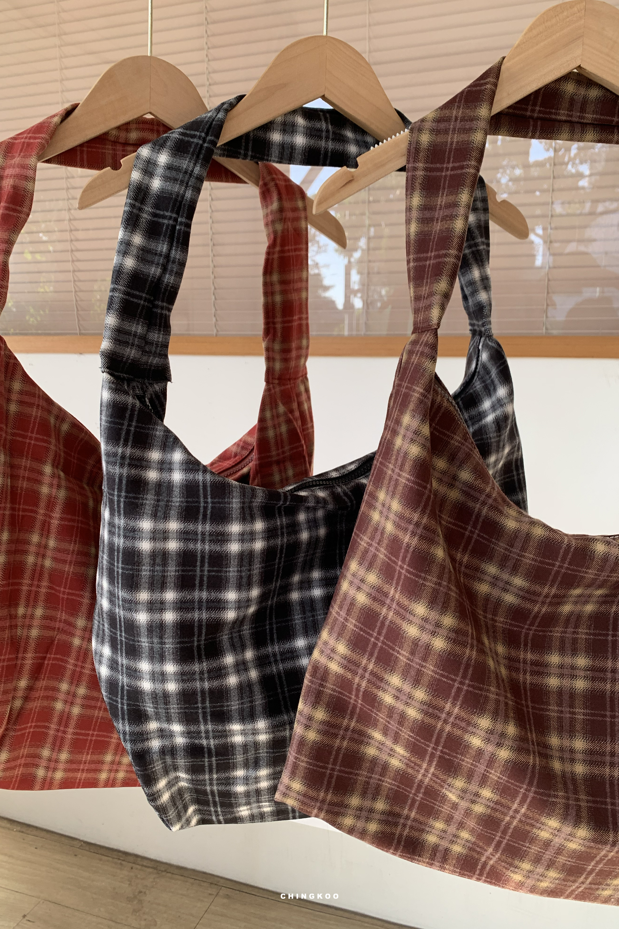 冬・Winter ²｜暖系格紋肩背包 3色