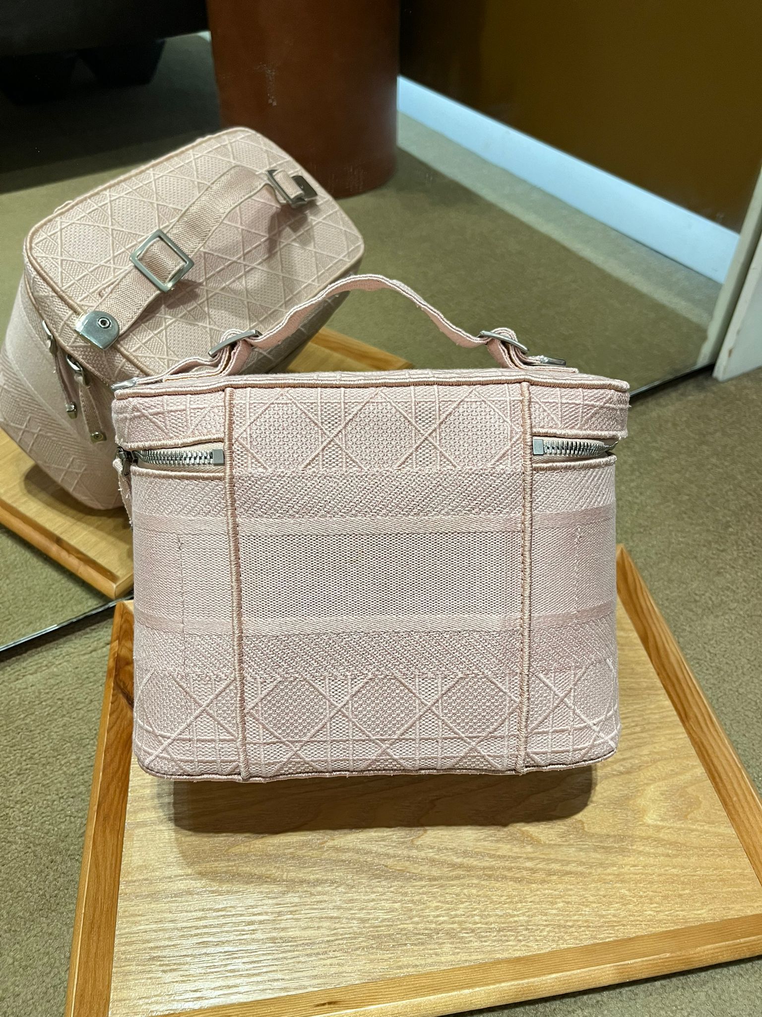 Dior 化妝包 粉色 閒置品