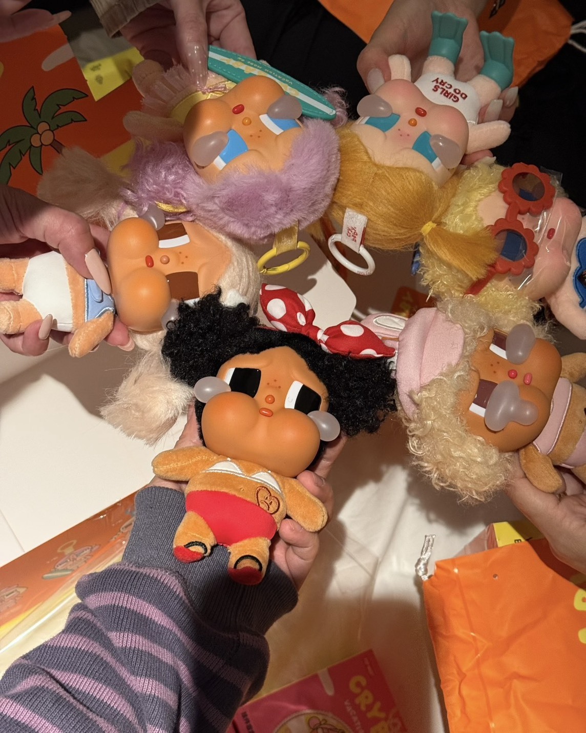 POP MART 泡泡瑪特 CRYBABY Vacation Mode On系列 搪膠臉毛絨 盲盒 單盒 一中盒